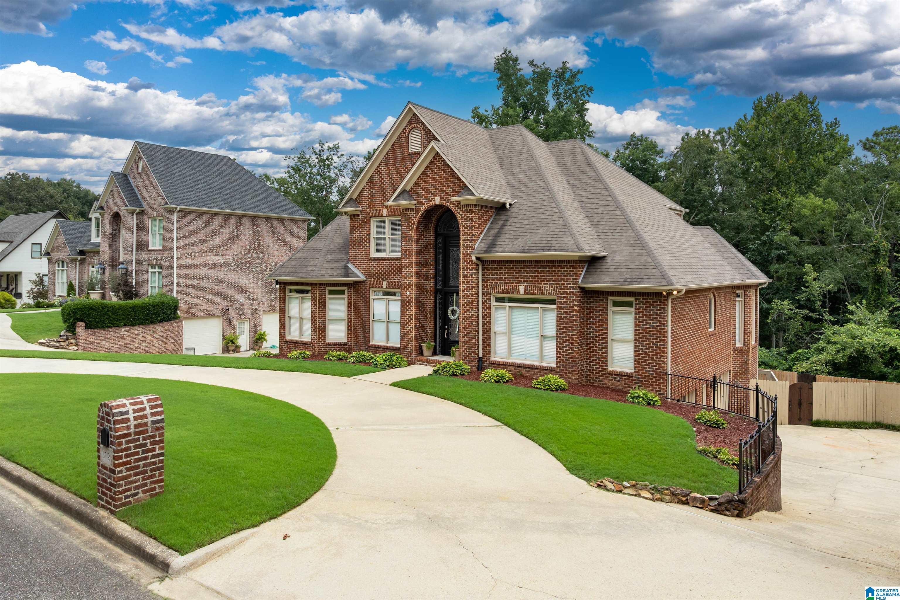 2nd image of 302 Palace Dr, Trussville, AL 35173 | MLS# 21460239