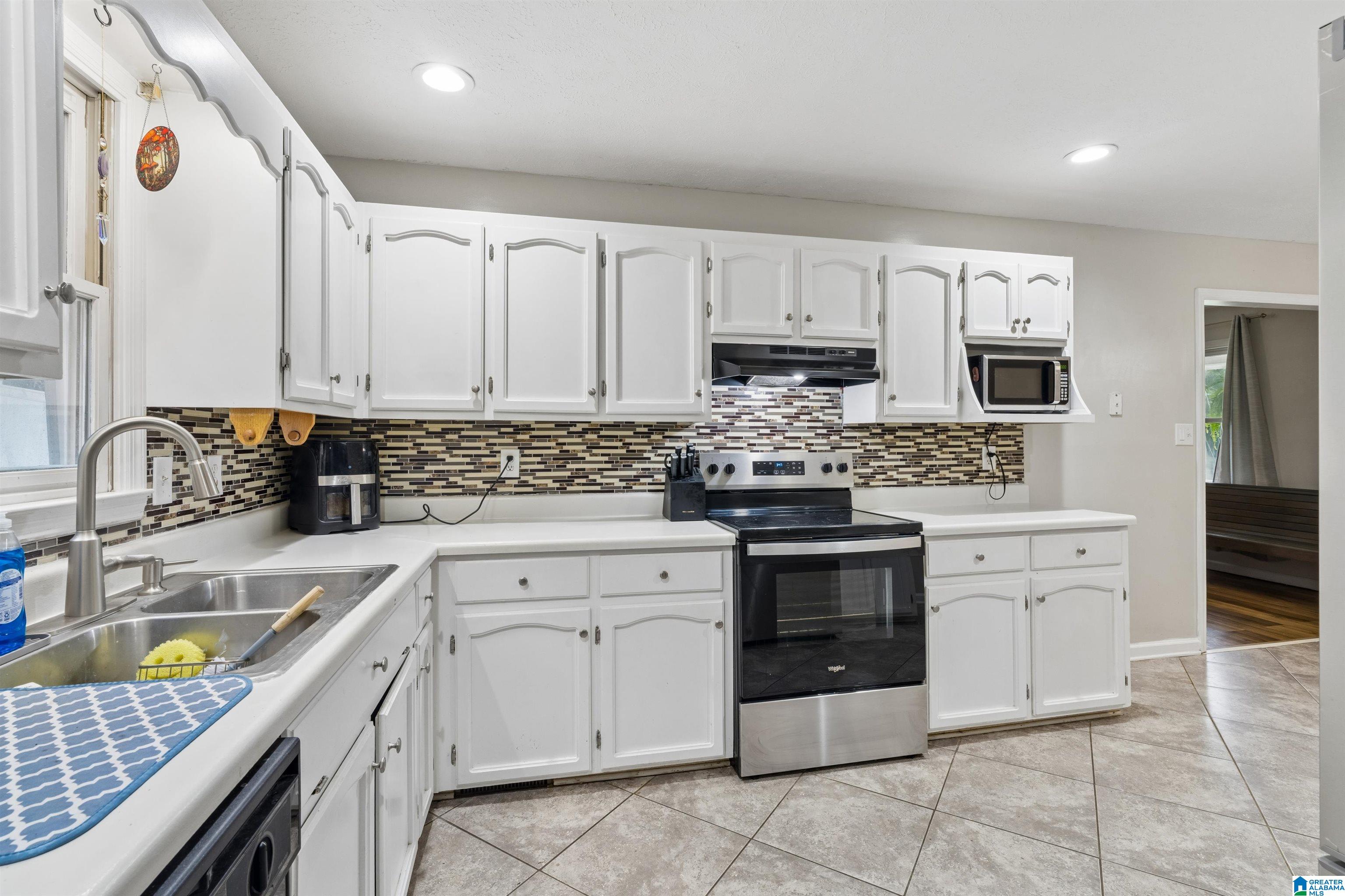 5th image of 3215 Berkley Hills Dr W, Gadsden, AL 35907 | MLS# 21460242