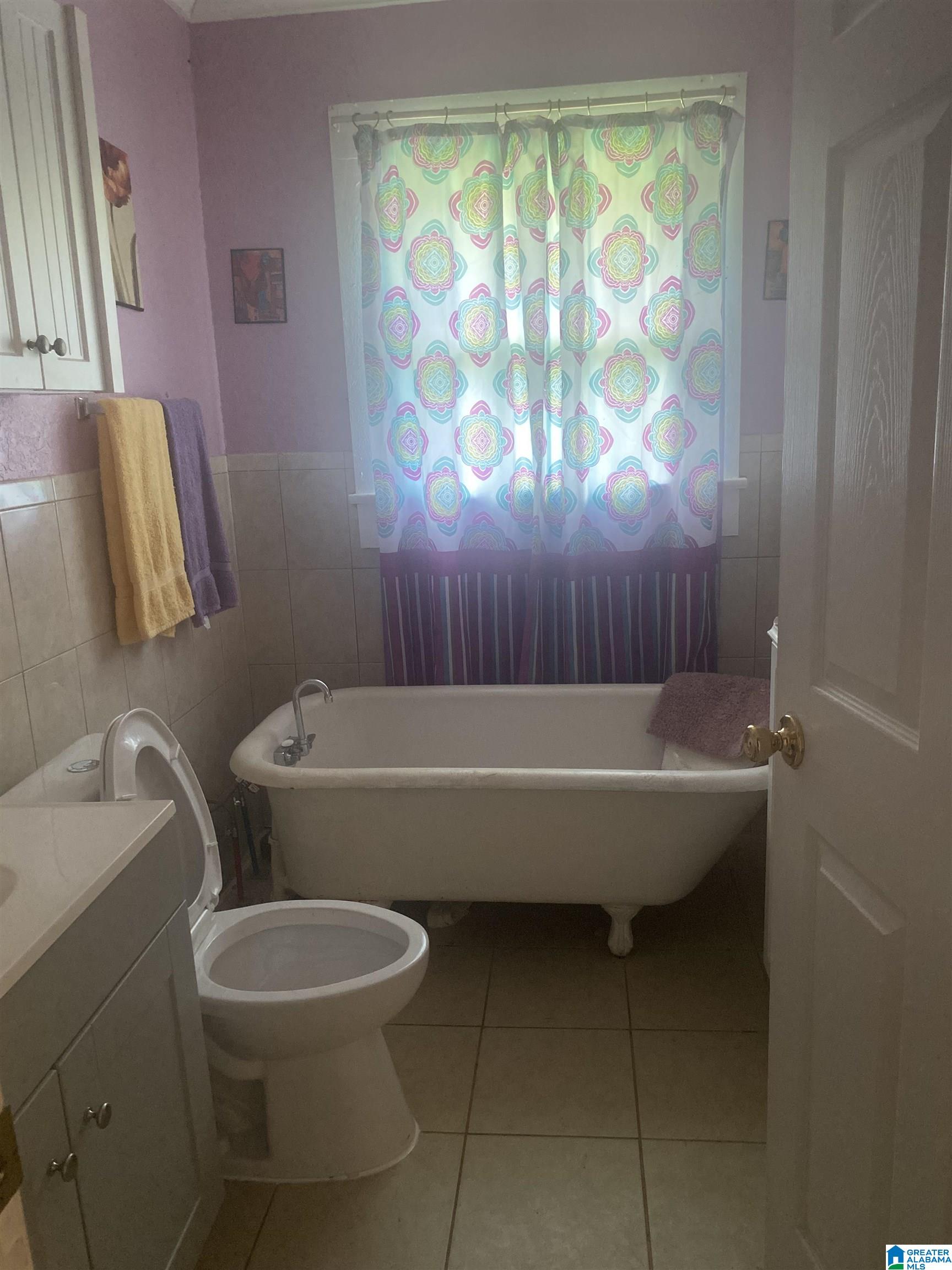 Photo 3 of Single family home for sale at 833 Mcmillon Ave, Birmingham, AL 35211 | MLS# 21460253 | Listing updated on 2026-07-29