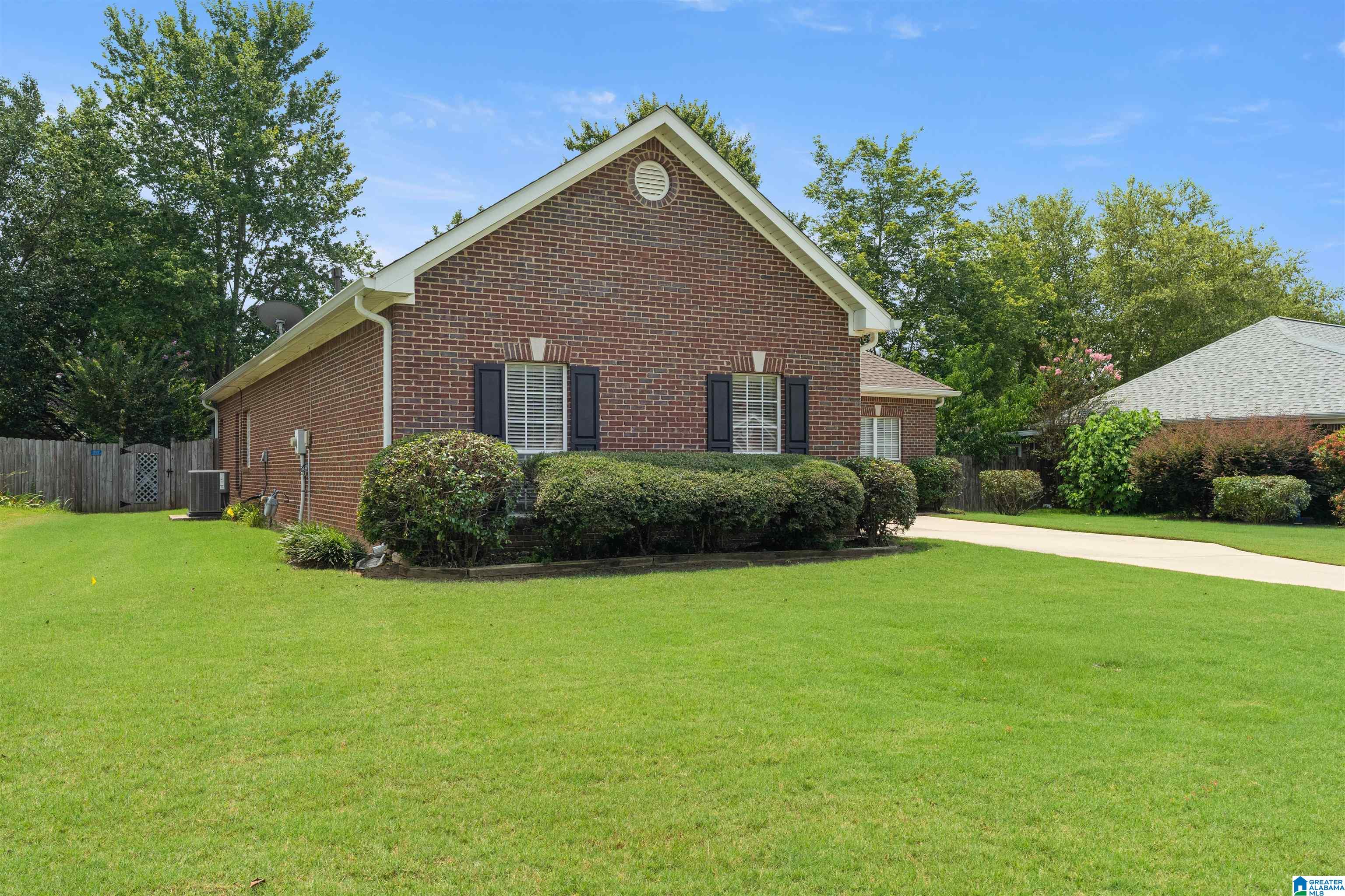 3rd image of 170 Cedar Grove Parkway, Alabaster, AL 35114 | MLS# 21460256