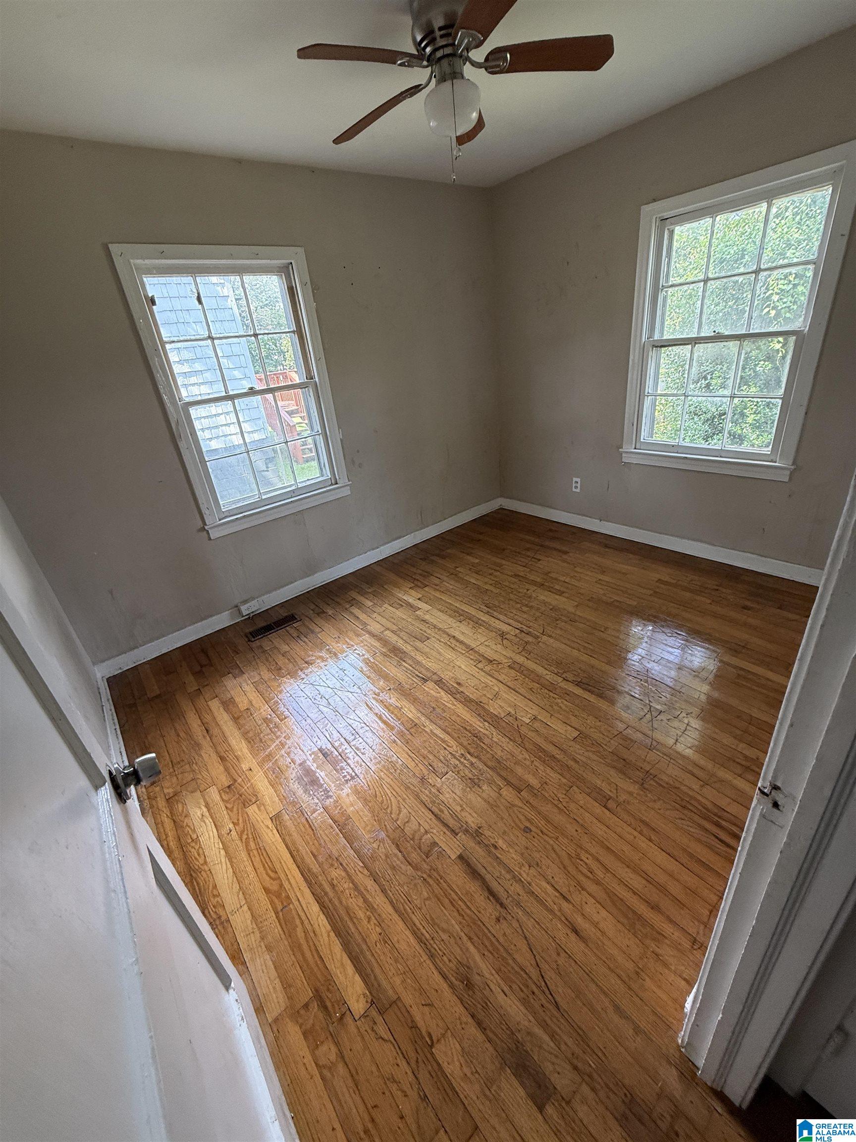 Photo 4 of Single family home for sale at 5513 Court O, Birmingham, AL 35208 | MLS# 21460271 | Listing updated on 2026-09-01
