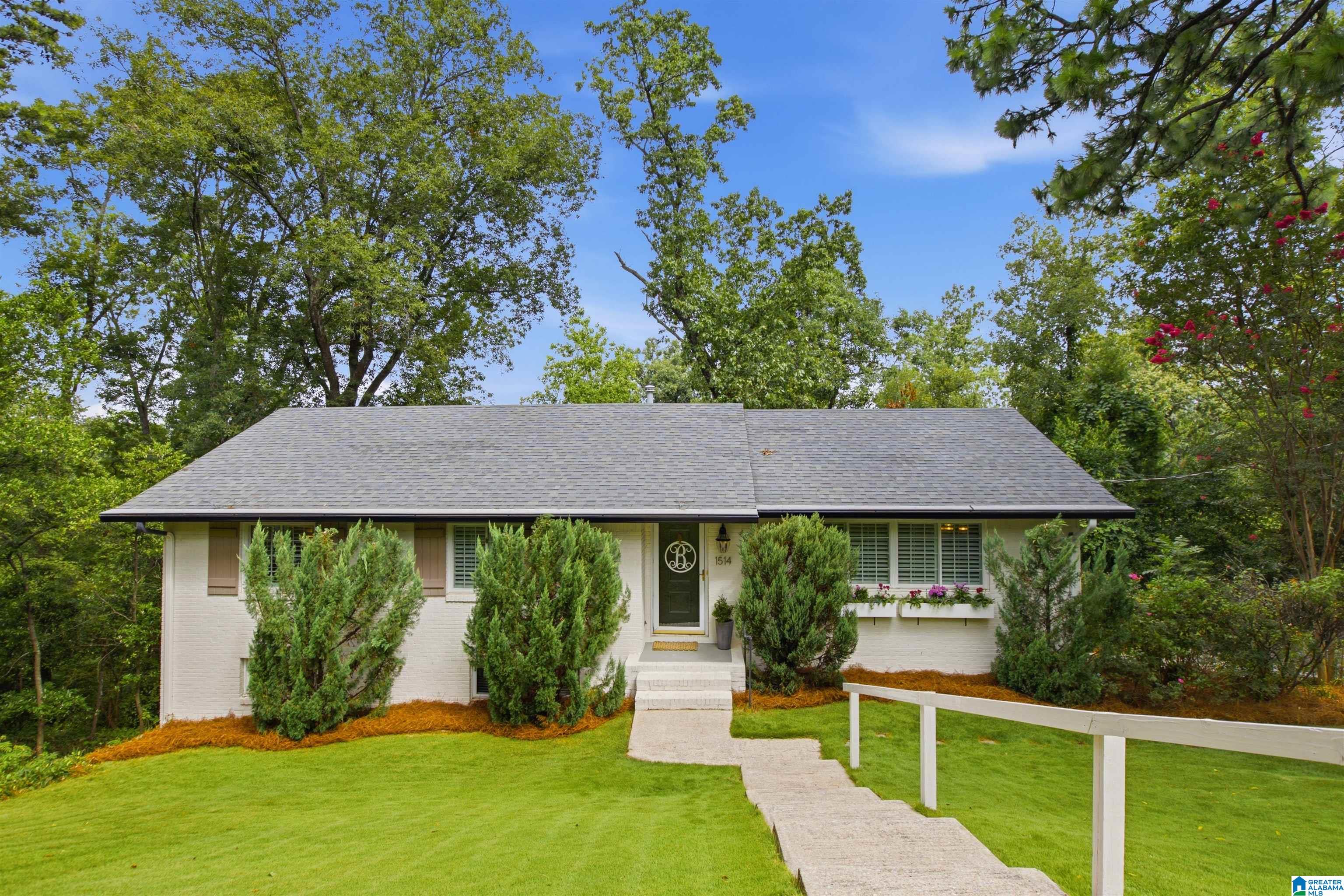 1st image of 1514 Ridge Road, Homewood, AL 35209 | MLS# 21460297