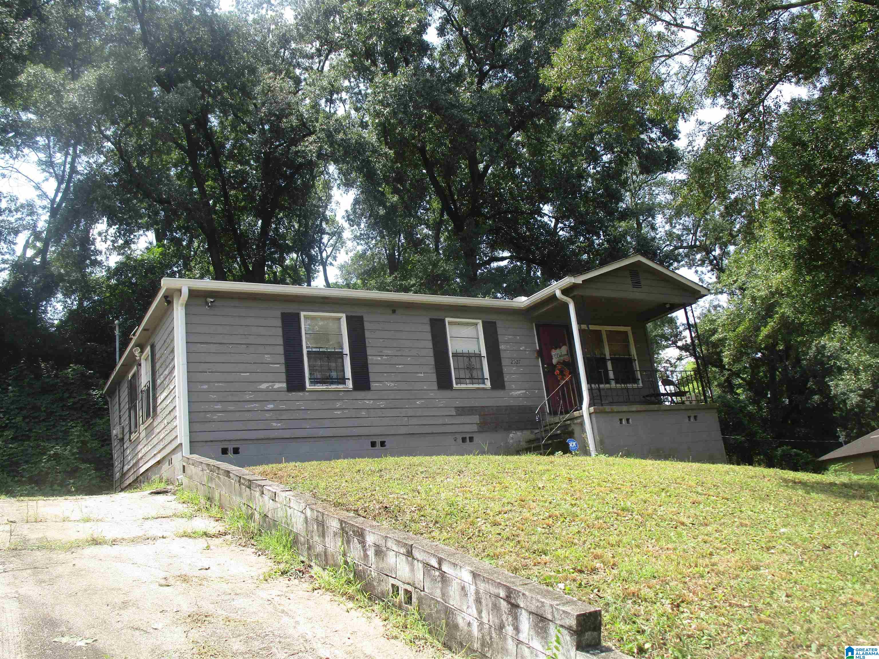 Photo 3 of Sale Pending at 2527 21st St Ensley, Birmingham, AL 35208 | MLS# 21460302 | Listing updated on 2026-07-30
