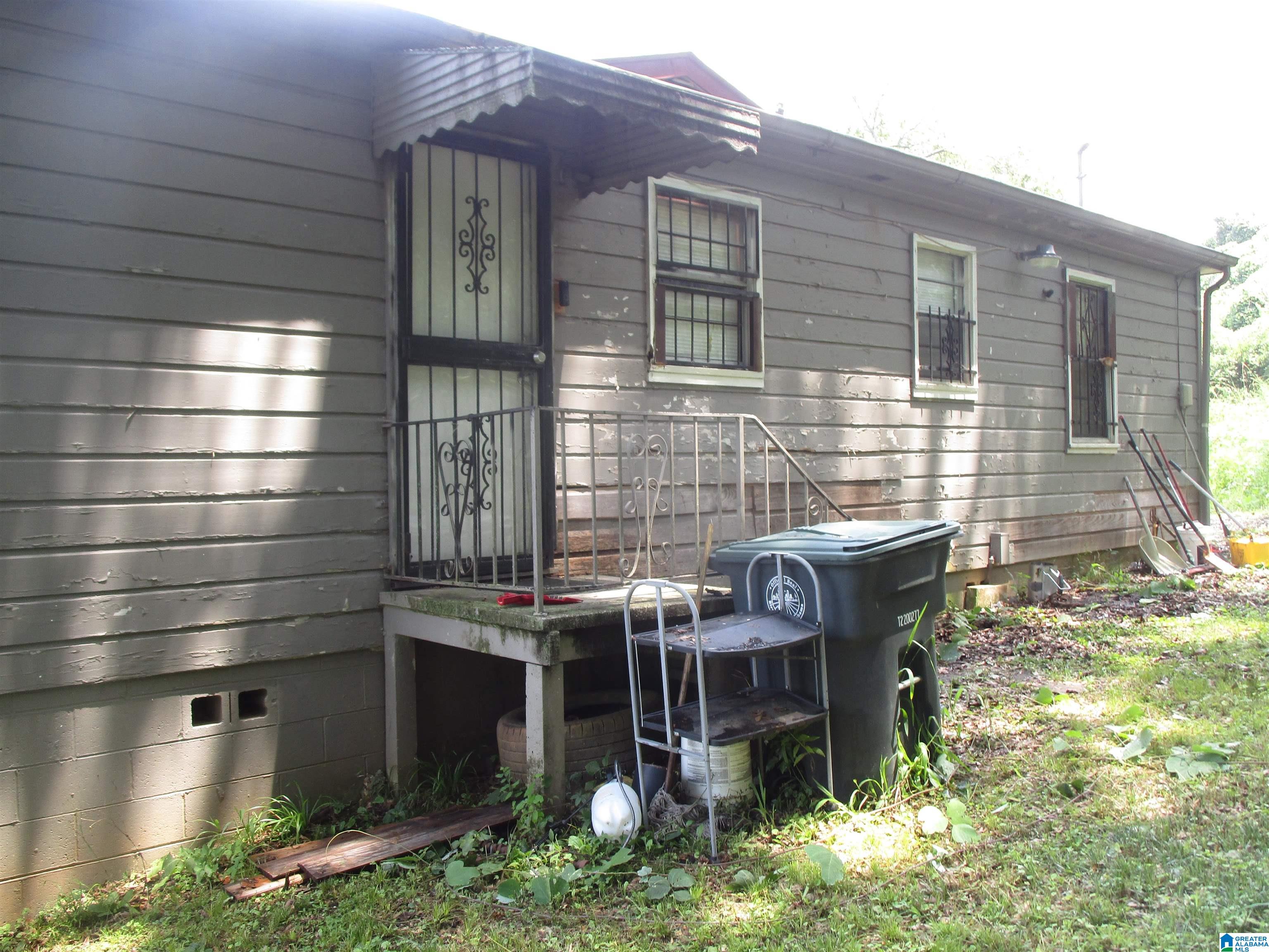 Photo 3 of Sale Pending at 2527 21st St Ensley, Birmingham, AL 35208 | MLS# 21460302 | Listing updated on 2026-07-30