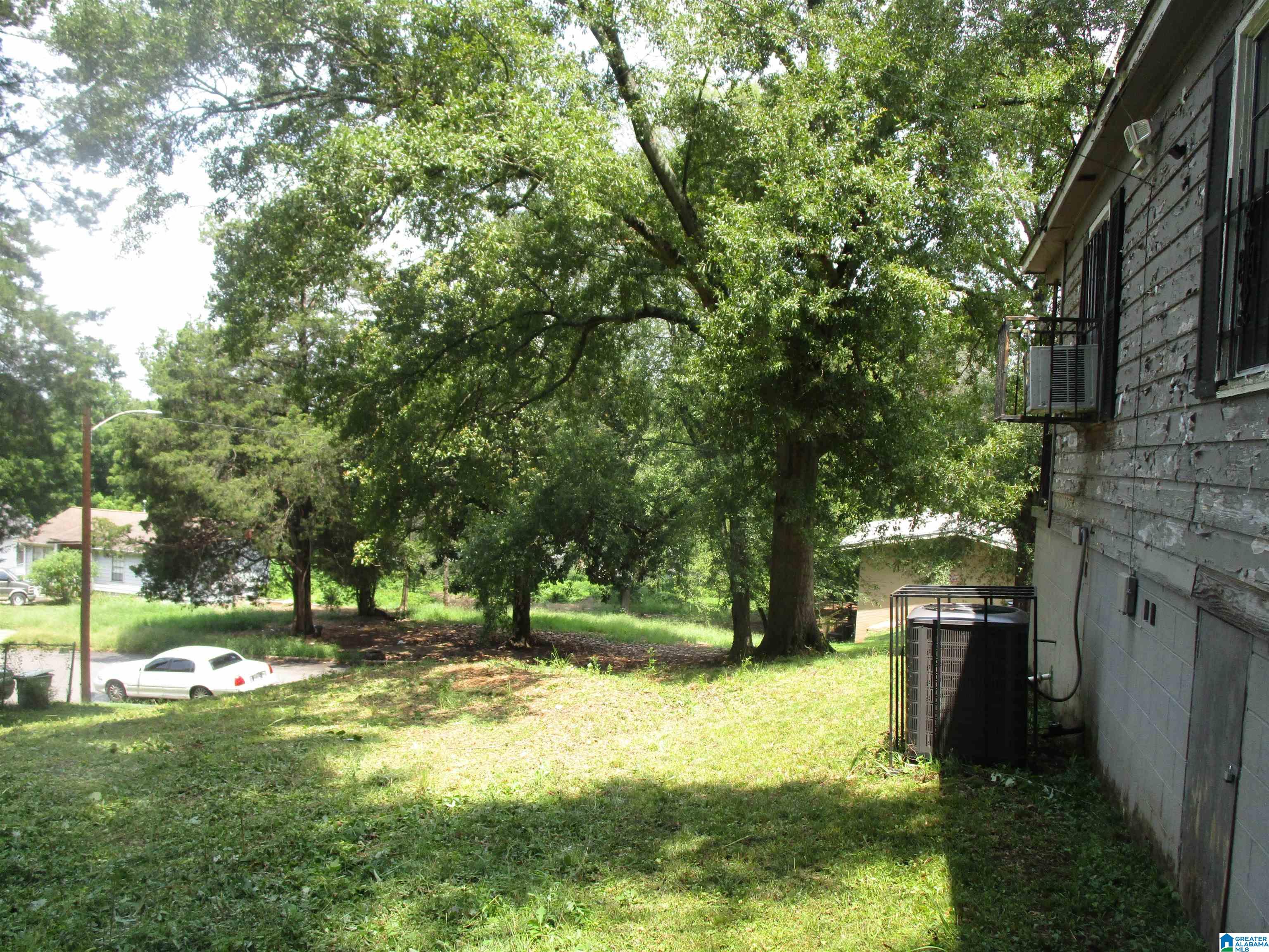 Photo 4 of Sale Pending at 2527 21st St Ensley, Birmingham, AL 35208 | MLS# 21460302 | Listing updated on 2026-07-30