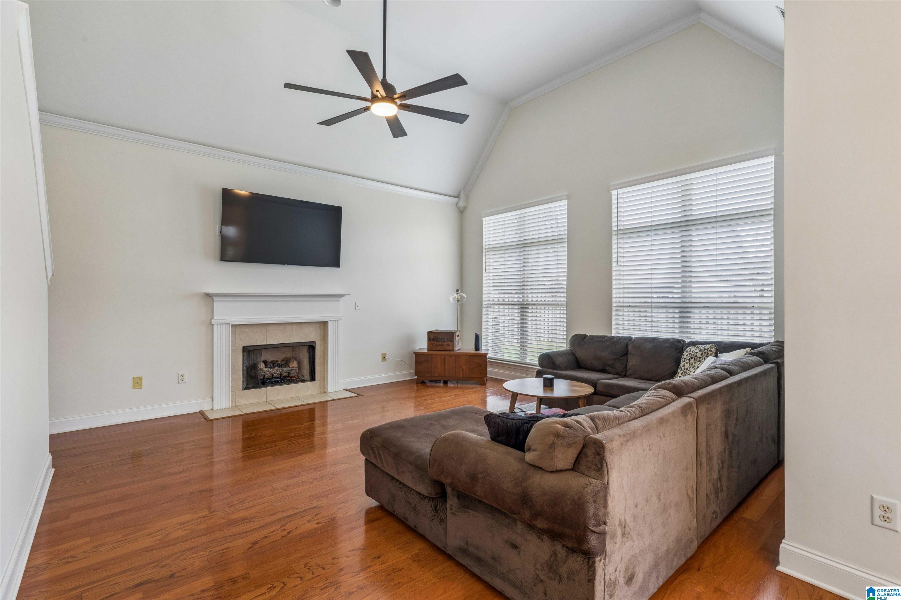 Photo 3 of Single family home for sale at 1205 Overlook Dr, Trussville, AL 35173 | MLS# 21460307 | Listing updated on 2026-10-19