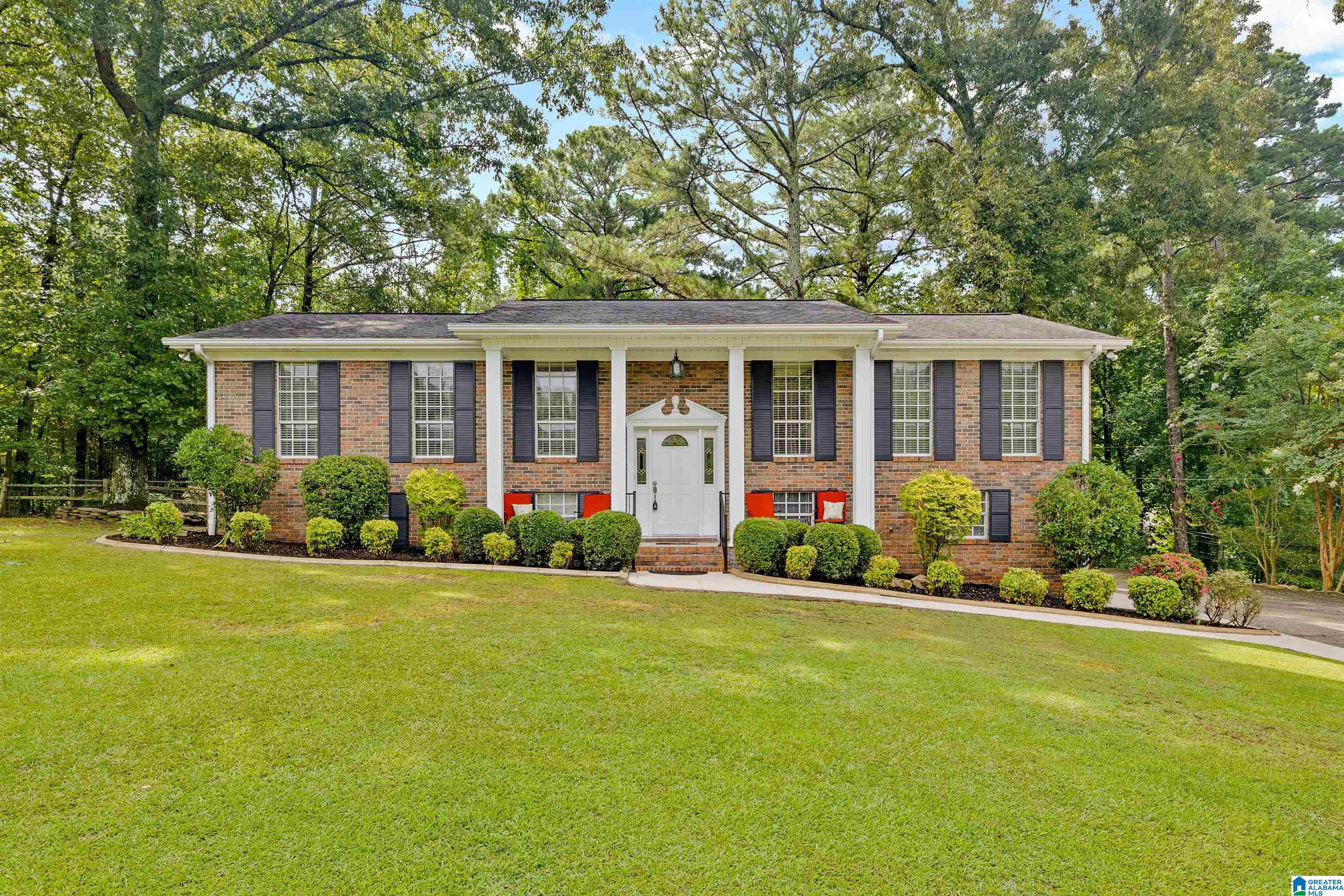 2nd image of 1030 Alabama Avenue, Oneonta, AL 35121 | MLS# 21460319
