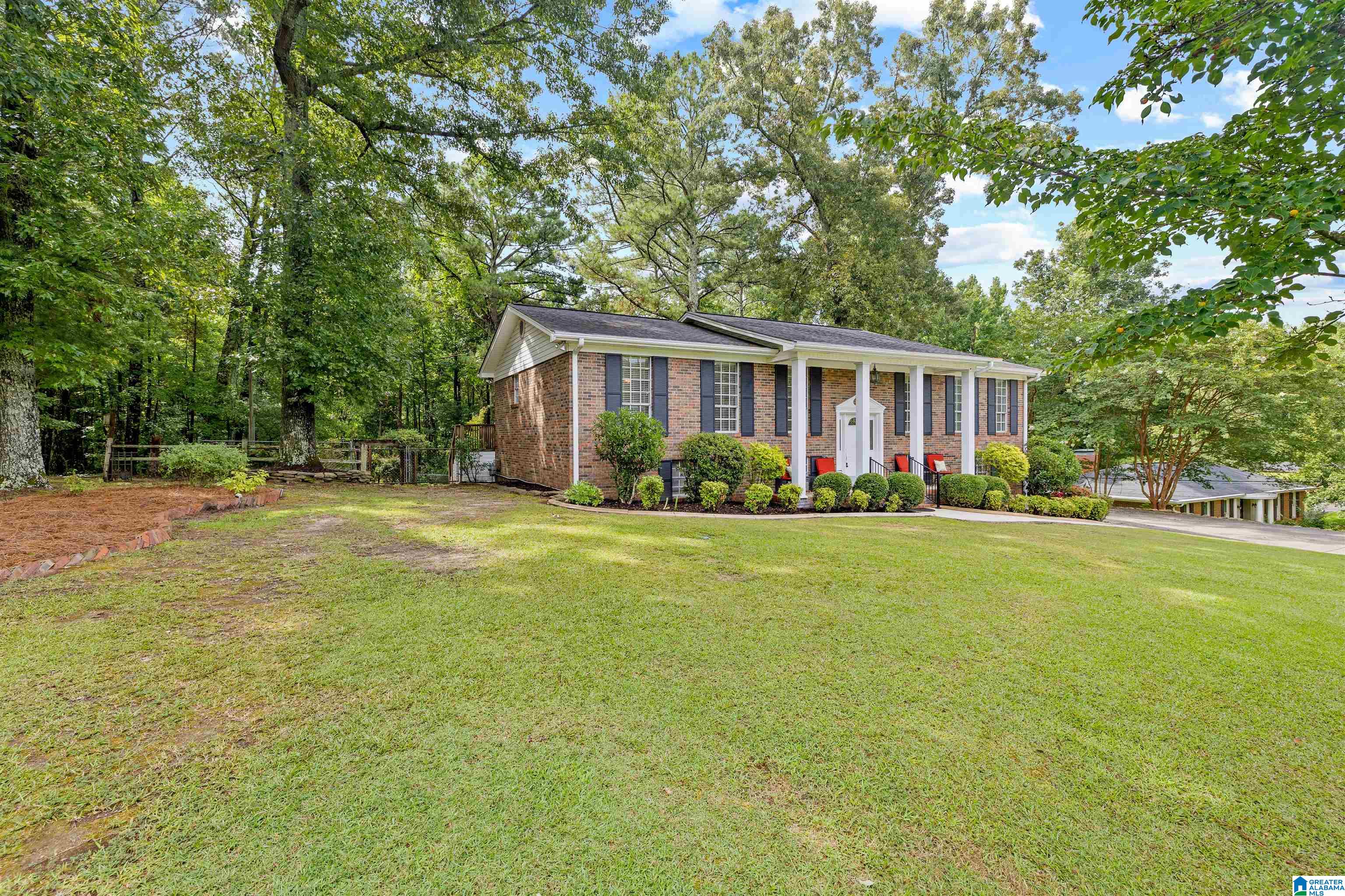 3rd image of 1030 Alabama Avenue, Oneonta, AL 35121 | MLS# 21460319