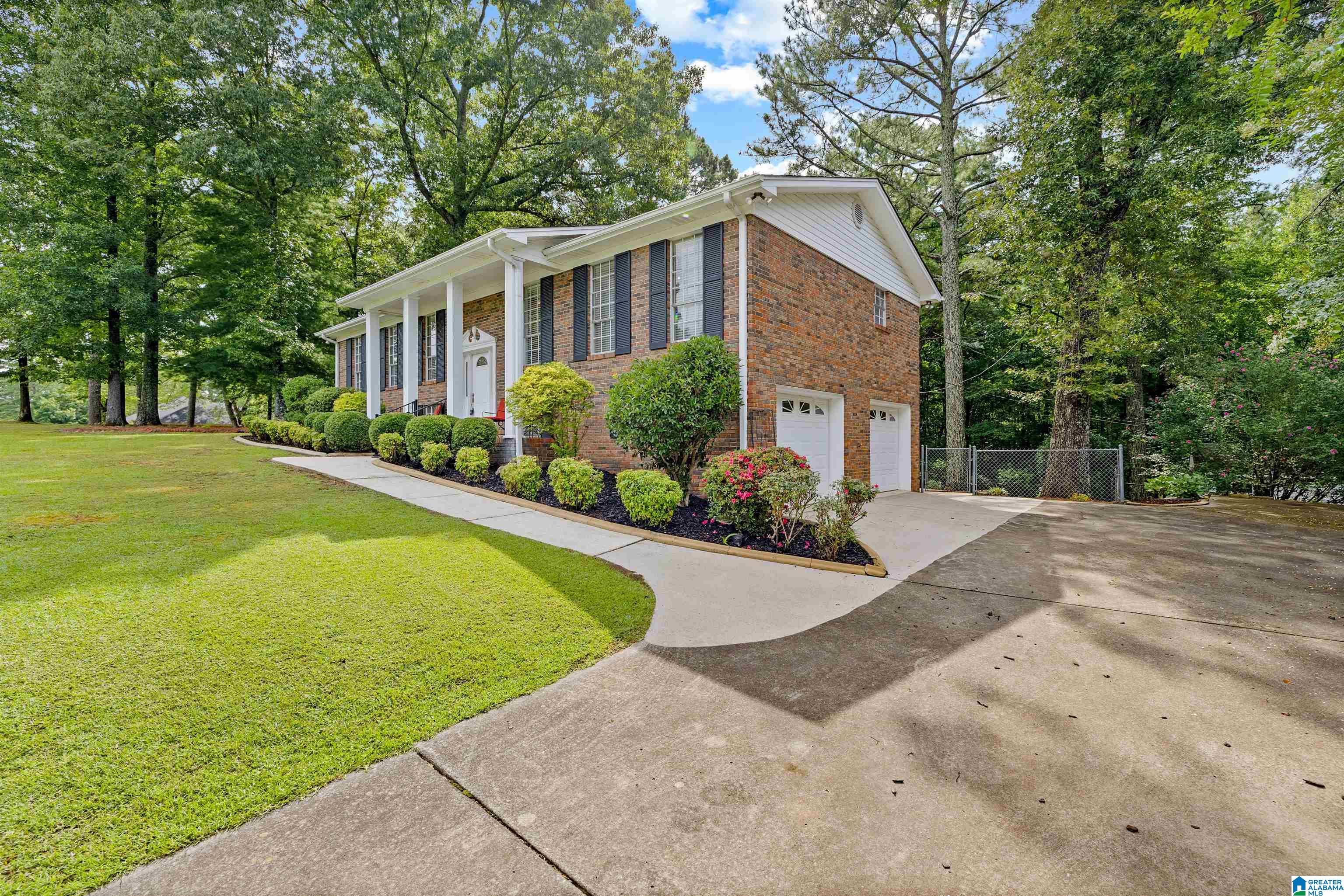 4th image of 1030 Alabama Avenue, Oneonta, AL 35121 | MLS# 21460319