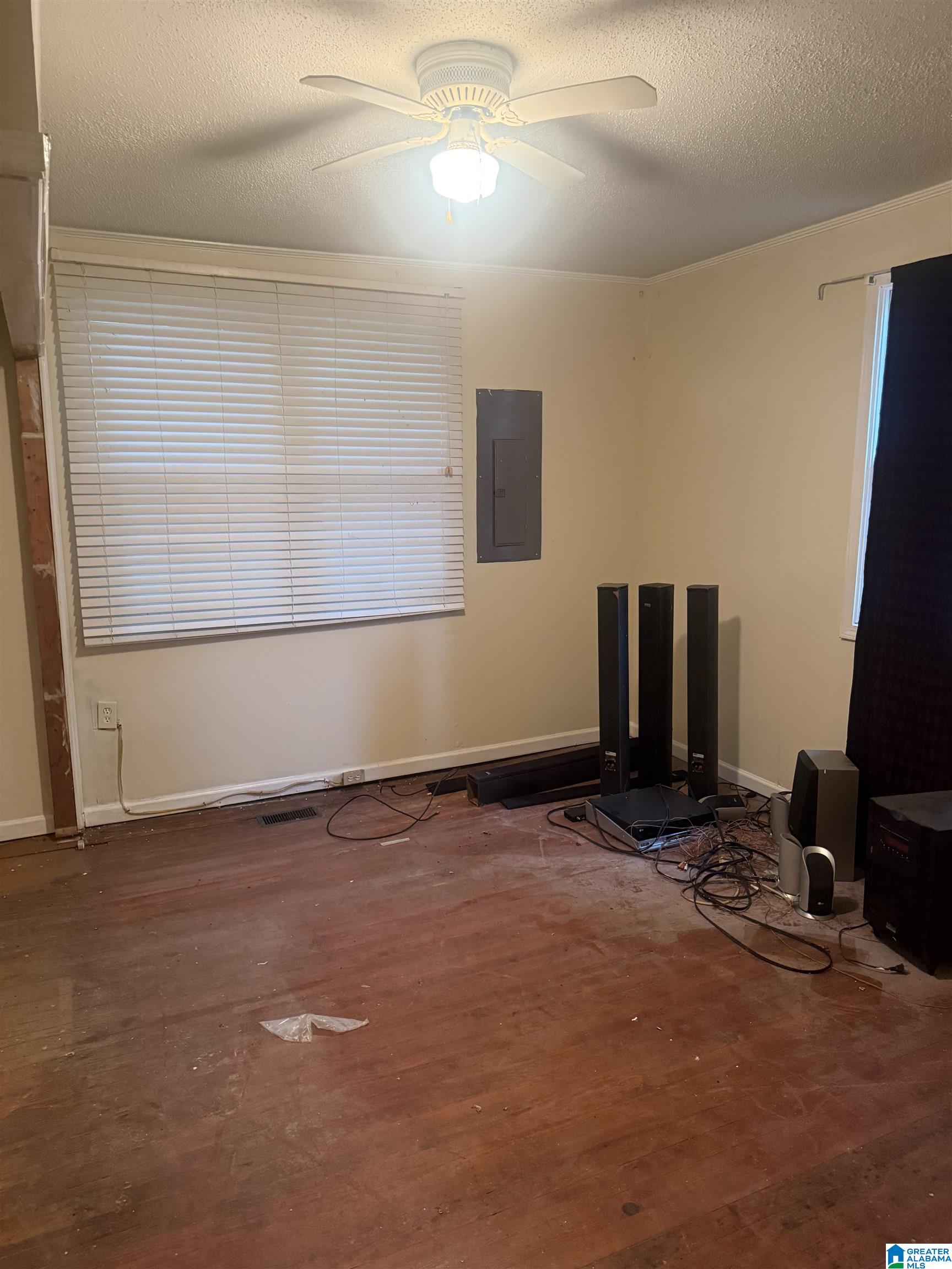 Photo 3 of Single family home for sale at 587 Border St, Roanoke, AL 36274 | MLS# 21460331 | Listing updated on 2026-07-30