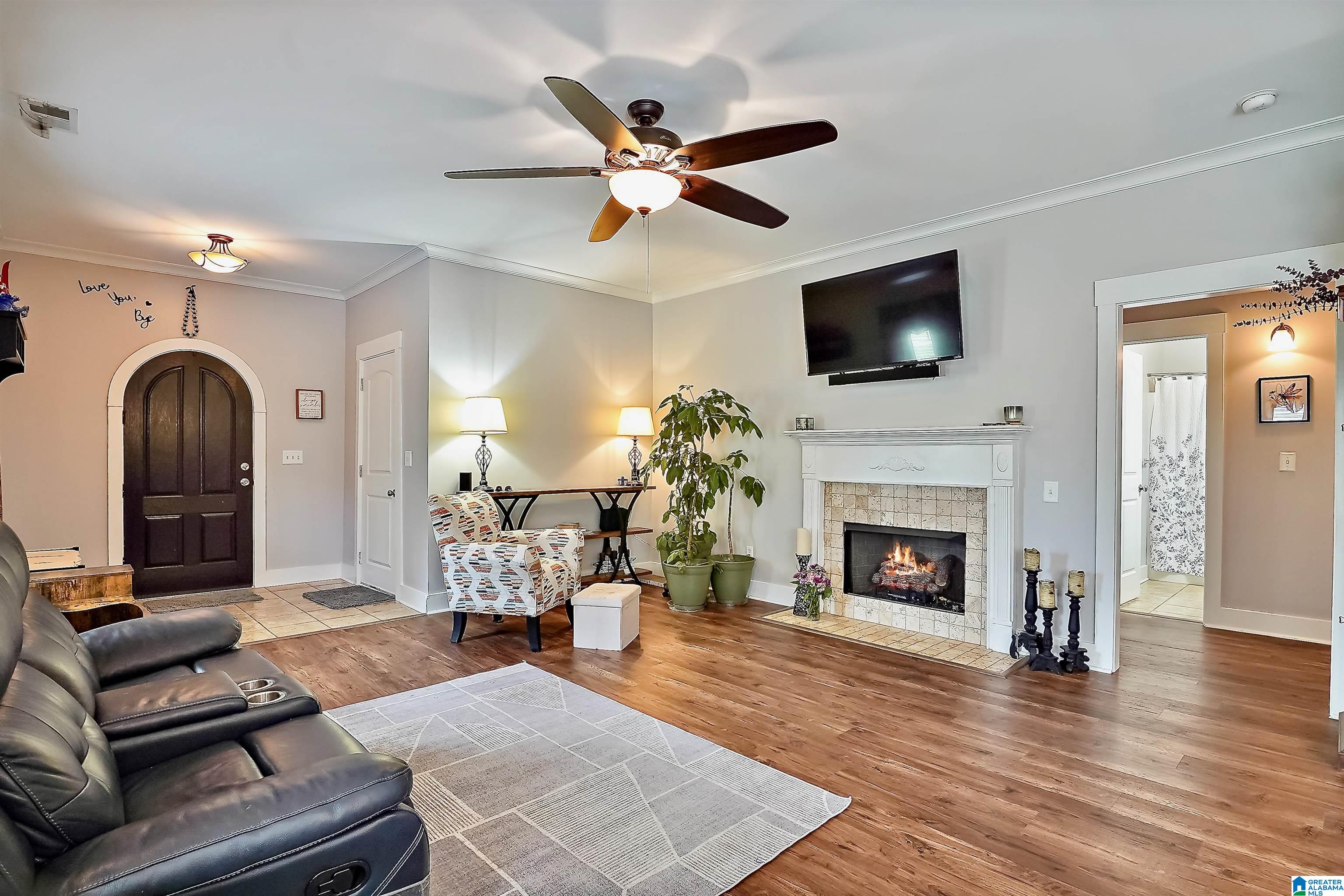 Photo 3 of Single family home for sale at 4846 Mountain Gap Dr, Bessemer, AL 35022 | MLS# 21460362 | Listing updated on 2026-09-18