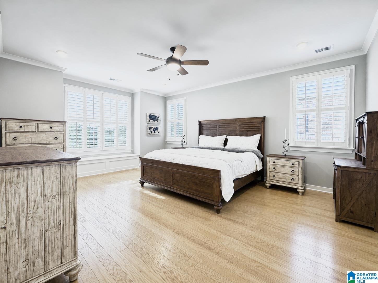 Photo 4 of Sale Pending at 1054 Eagle Nest Cir, Birmingham, AL 35242 | MLS# 21460366 | Listing updated on 2026-08-28