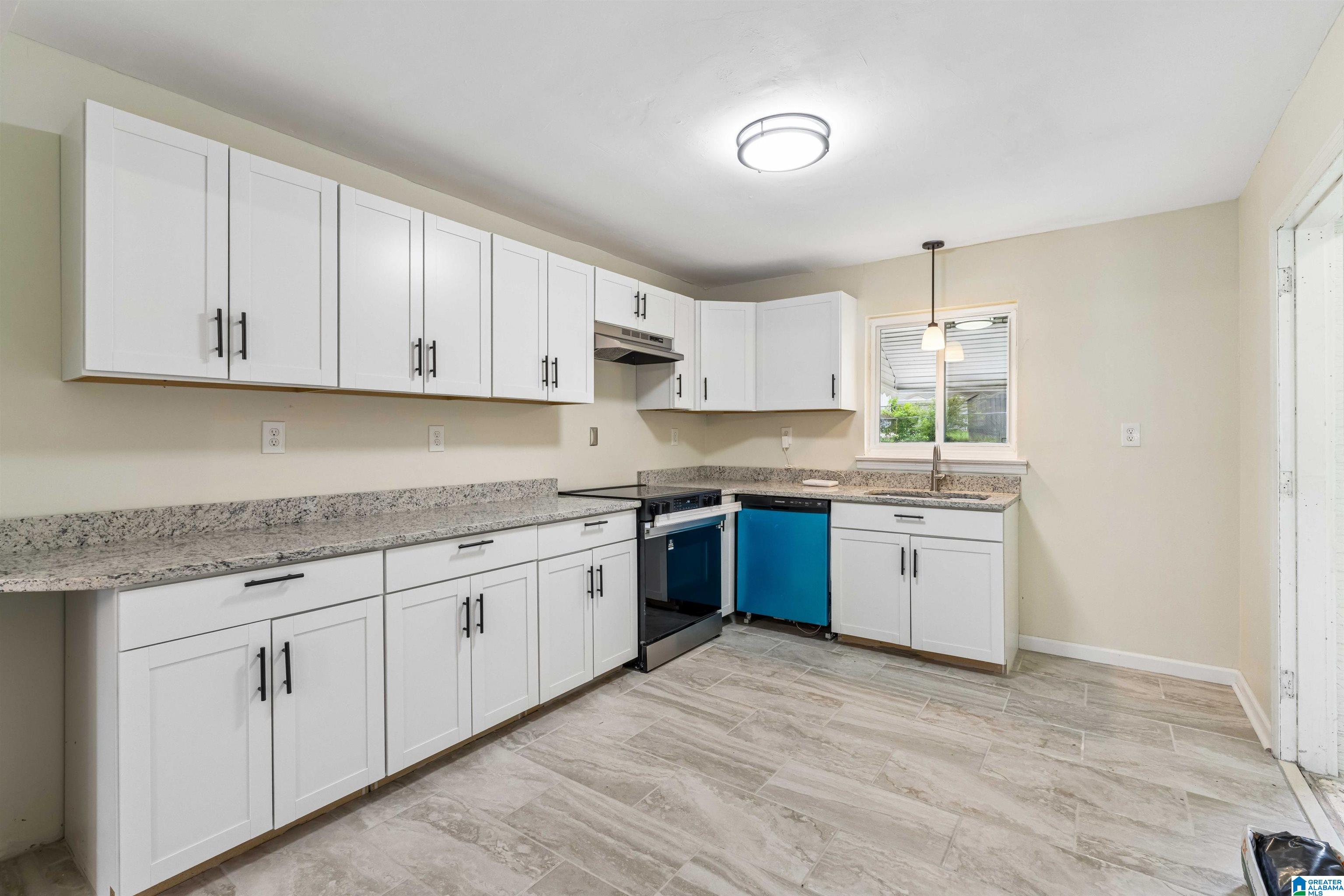 4th image of 212 Pleasant Grove Road, Pleasant Grove, AL 35127 | MLS# 21460377