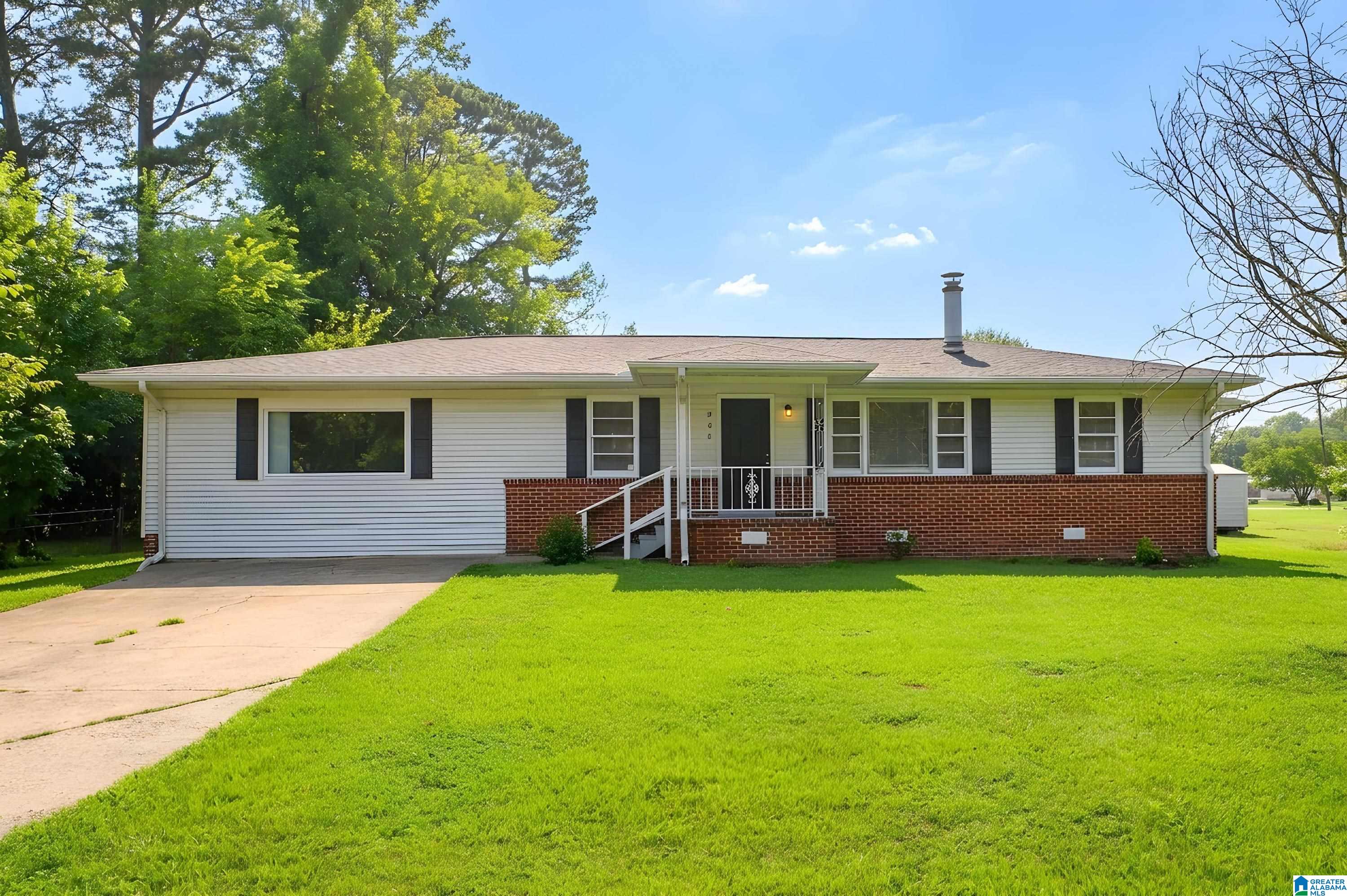 1st image of 908 9th Avenue, Pleasant Grove, AL 35127 | MLS# 21460381