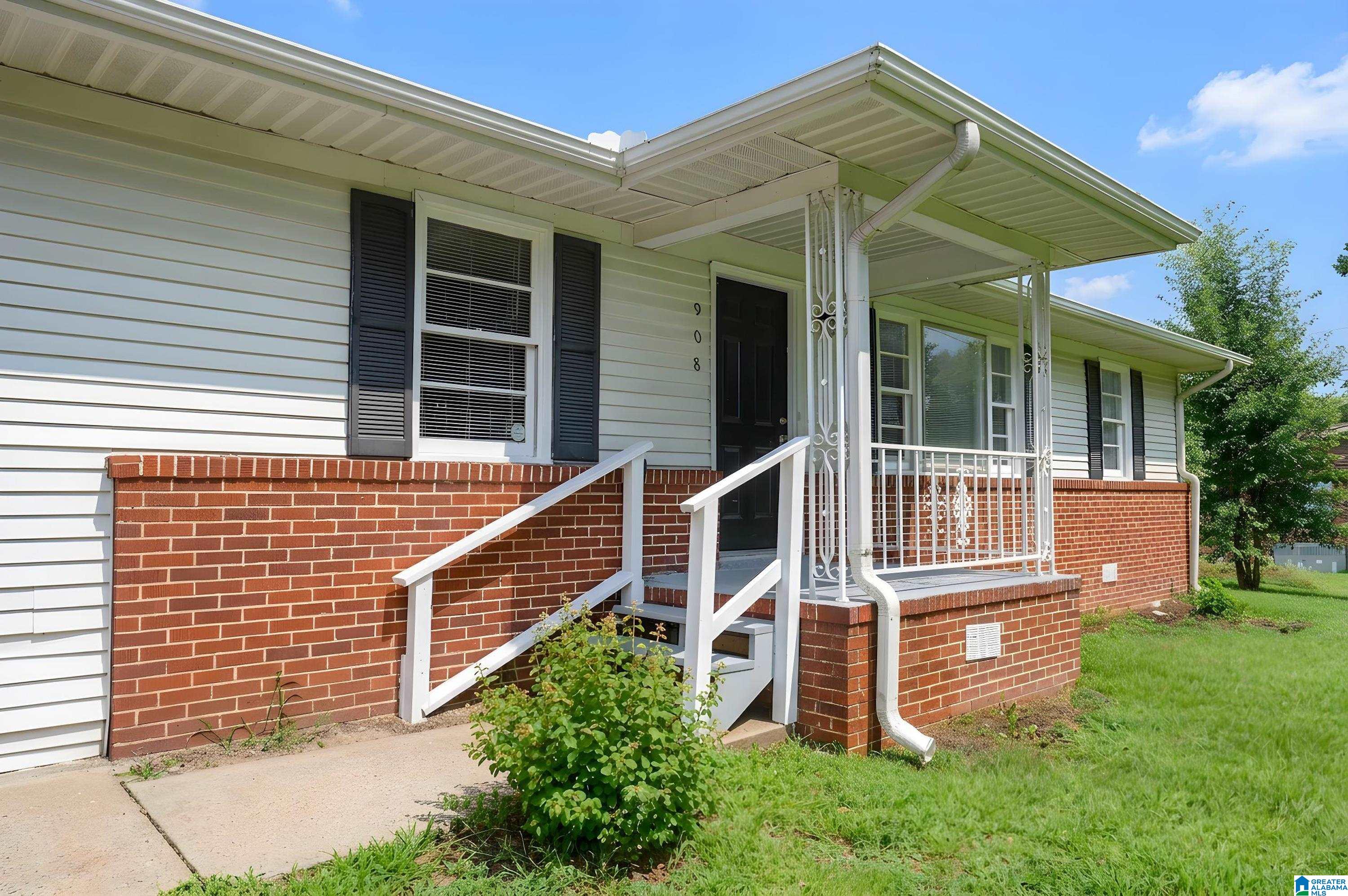 4th image of 908 9Th Avenue, Pleasant Grove, AL 35127 | MLS# 21460381