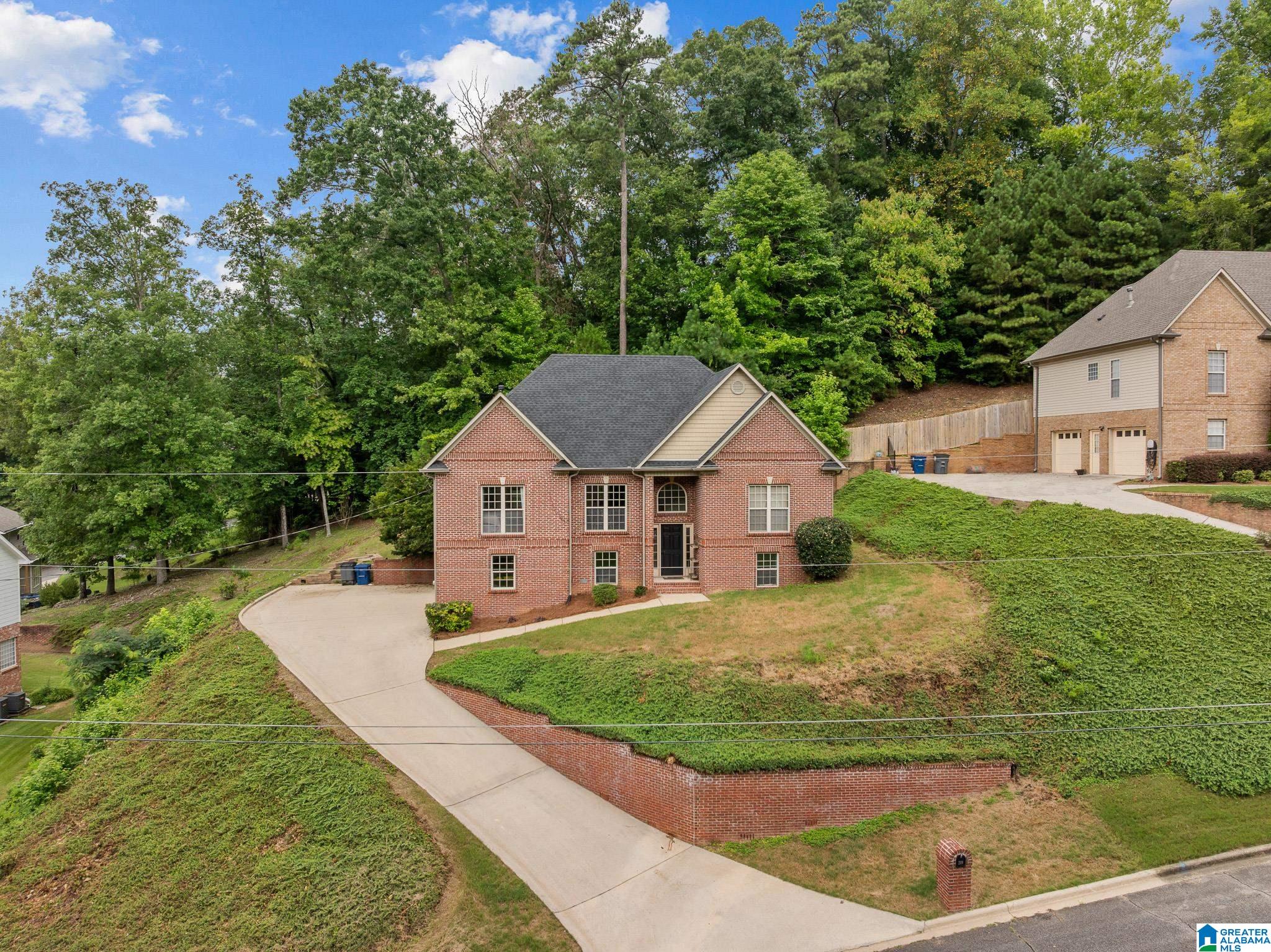 Photo 2 of Single family home for sale at 219 Sweetwater Ln, Trussville, AL 35173 | MLS# 21460391 | Listing updated on 2026-09-14