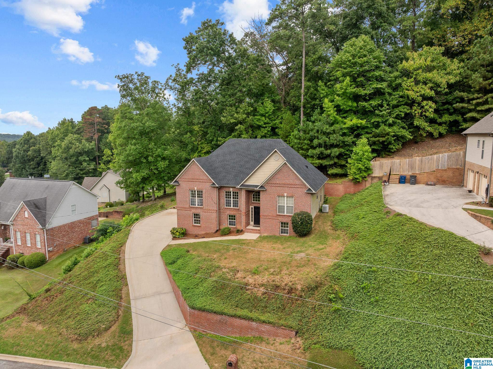 Photo 3 of Single family home for sale at 219 Sweetwater Ln, Trussville, AL 35173 | MLS# 21460391 | Listing updated on 2026-09-14
