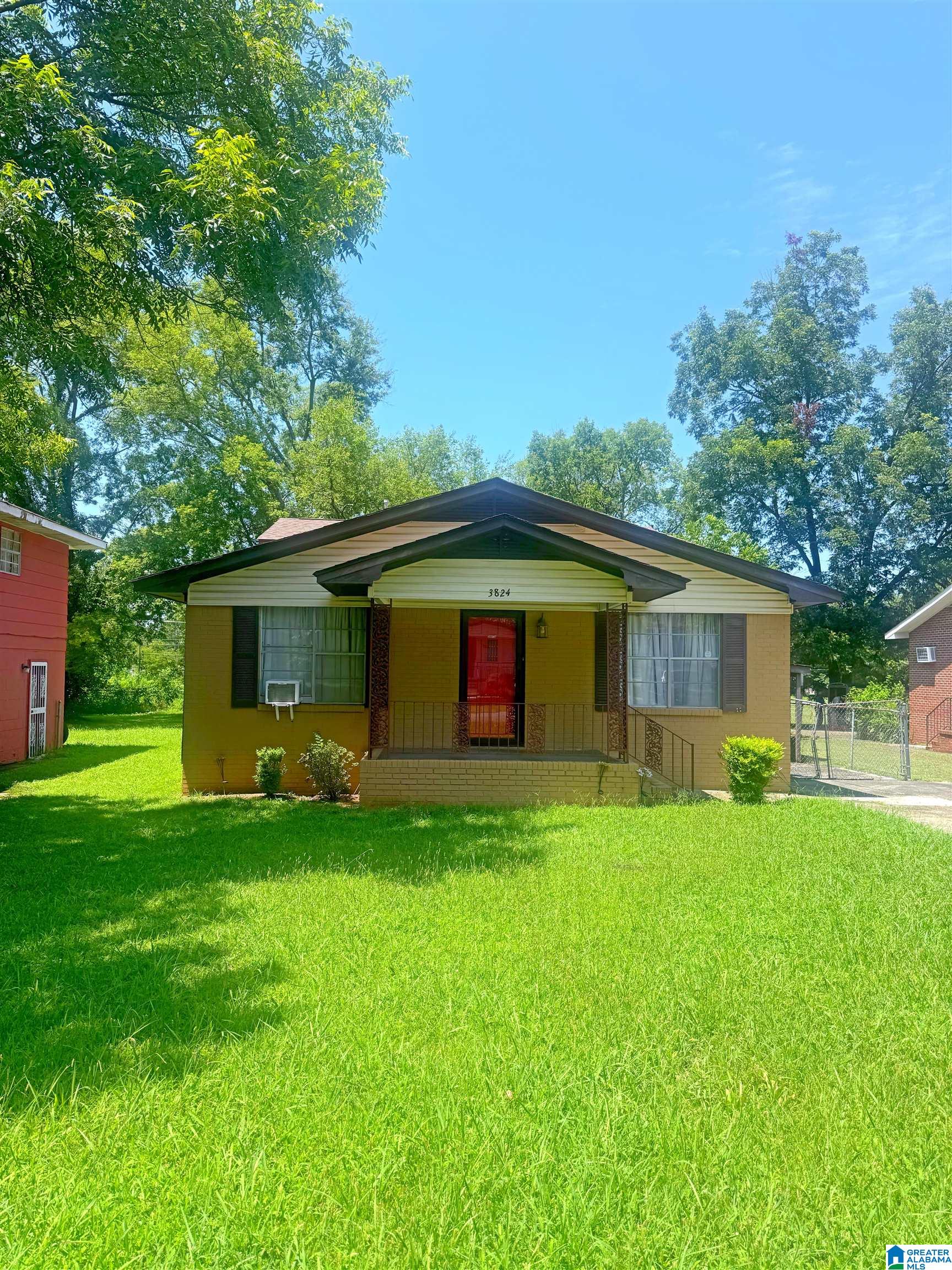 Single family home for sale at 3824 Ellis Ave SW, BIRMINGHAM, AL 35221 | MLS# 21460417