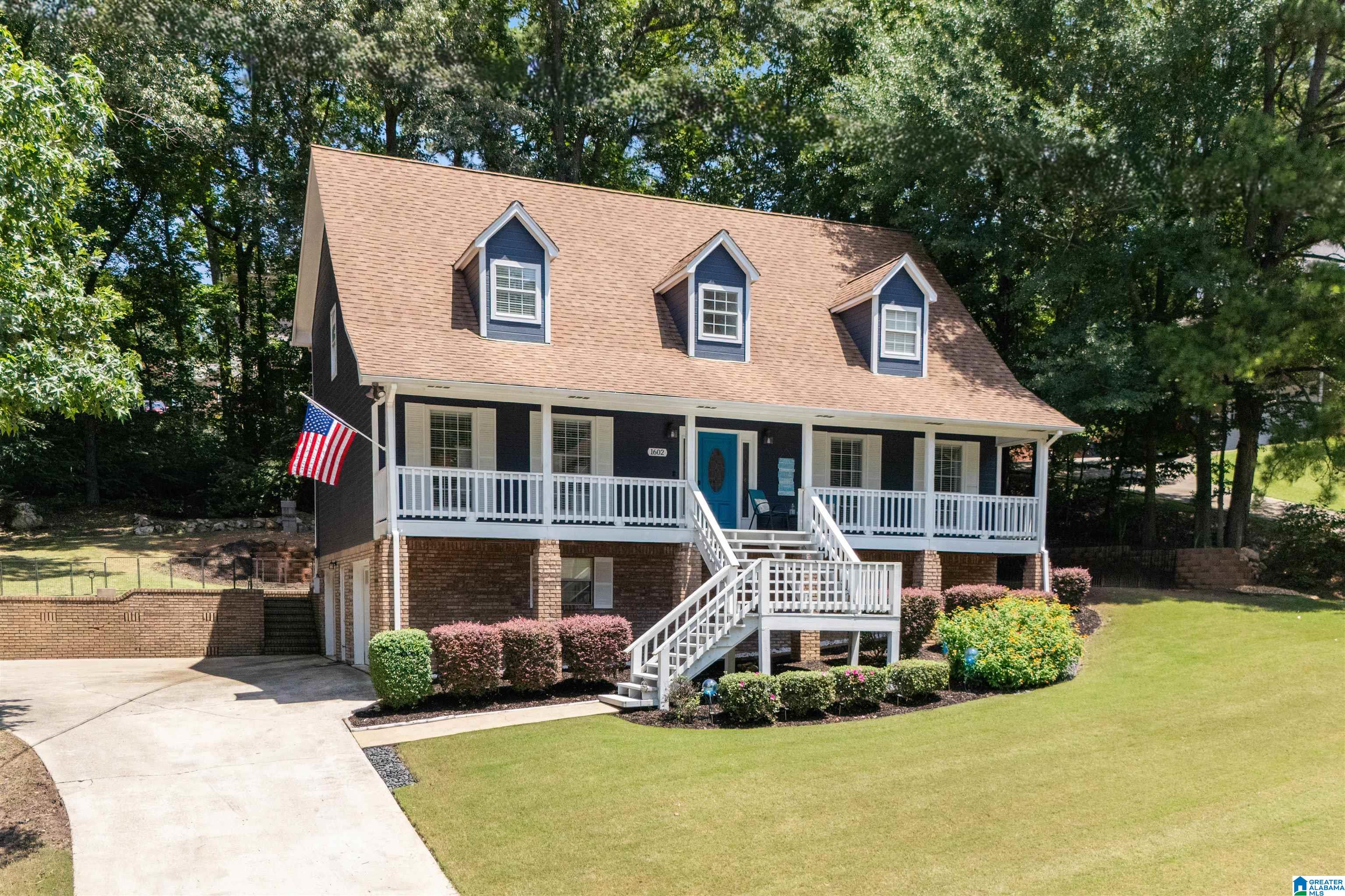 3rd image of 1602 Paddock Lane, Helena, AL 35080 | MLS# 21460431