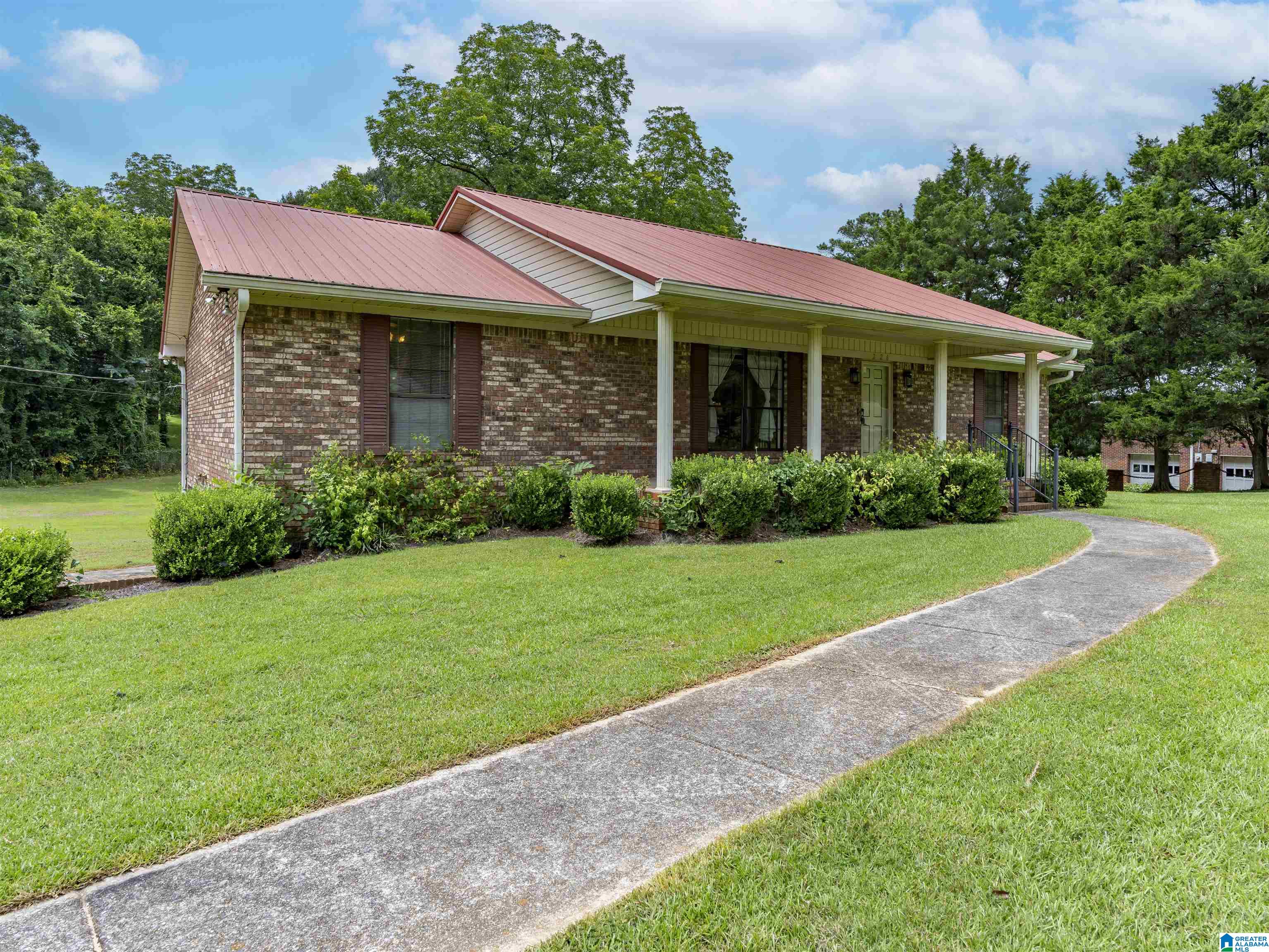 Photo 1 of Single family home for sale at 226 Highland Dr, Bessemer, AL 35023 | MLS# 21460435 | Listing updated on 2026-08-17
