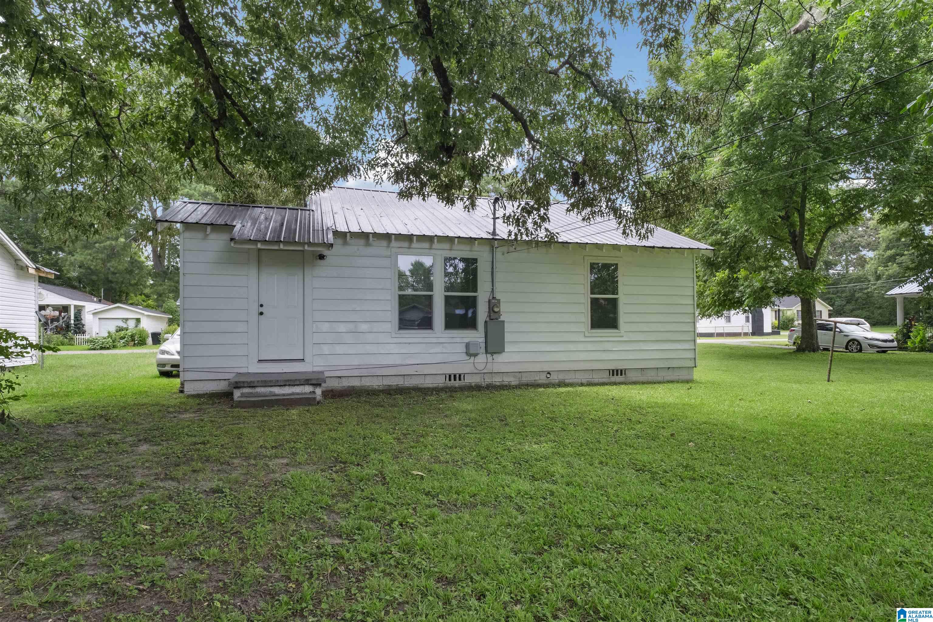 3rd image of 913 Virginia Avenue, Gadsden, AL 35903 | MLS# 21460436