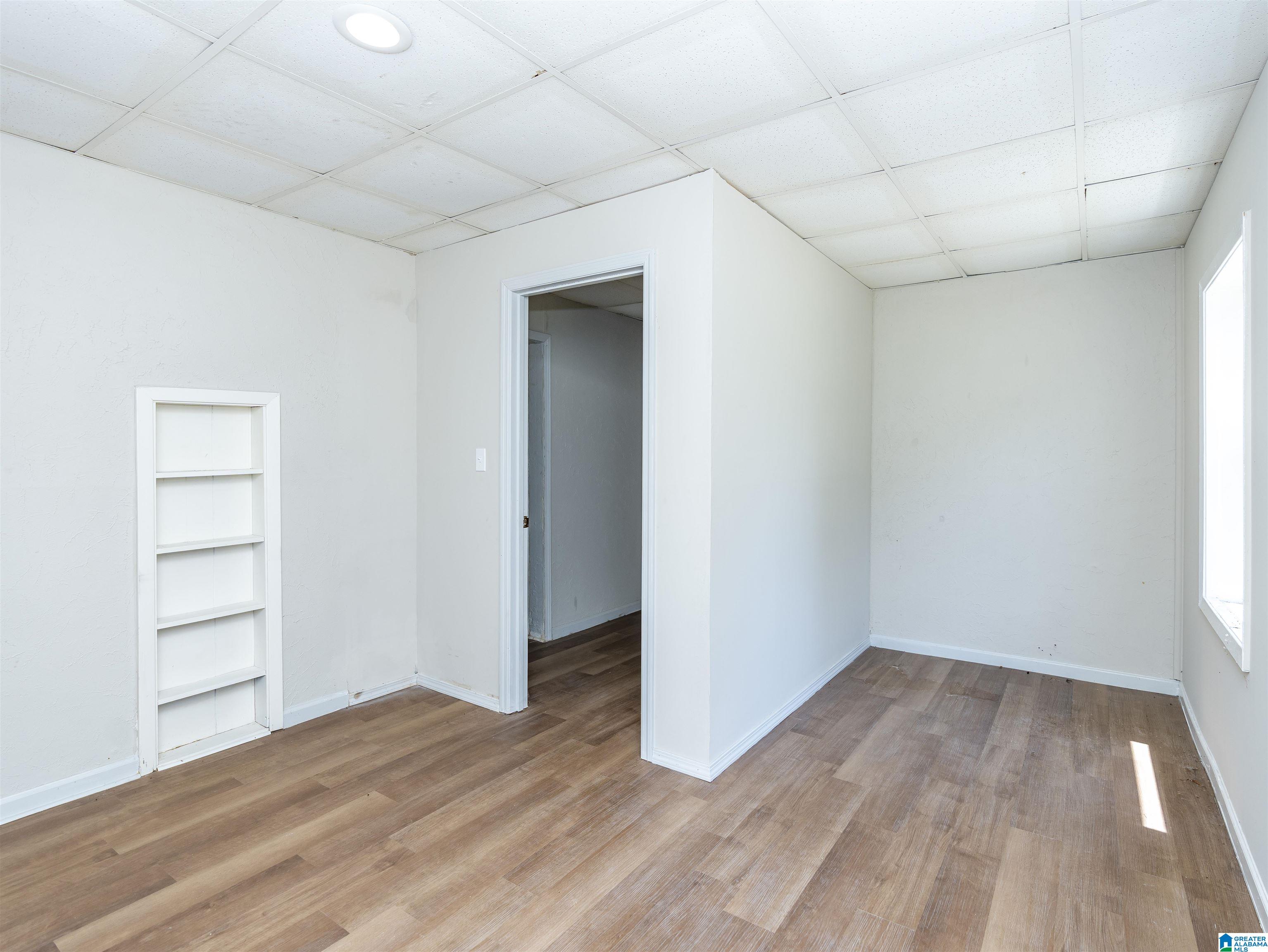 Photo 3 of Sale Pending at 1860 Woodland Ave SW, Birmingham, AL 35211 | MLS# 21460448 | Listing updated on 2026-09-05