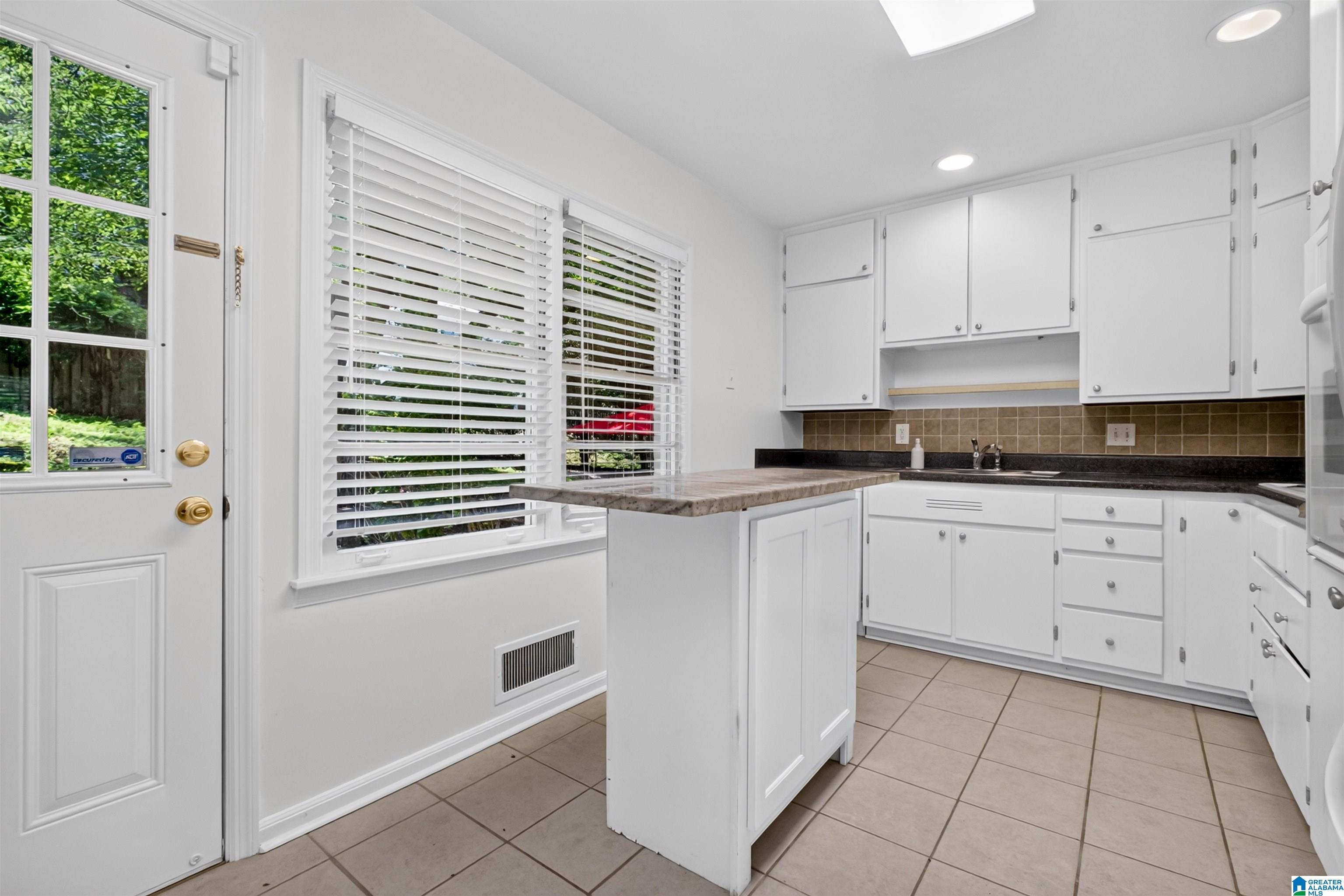 5th image of 4011 Montclair Road #4011, Birmingham, AL 35213 | MLS# 21460458
