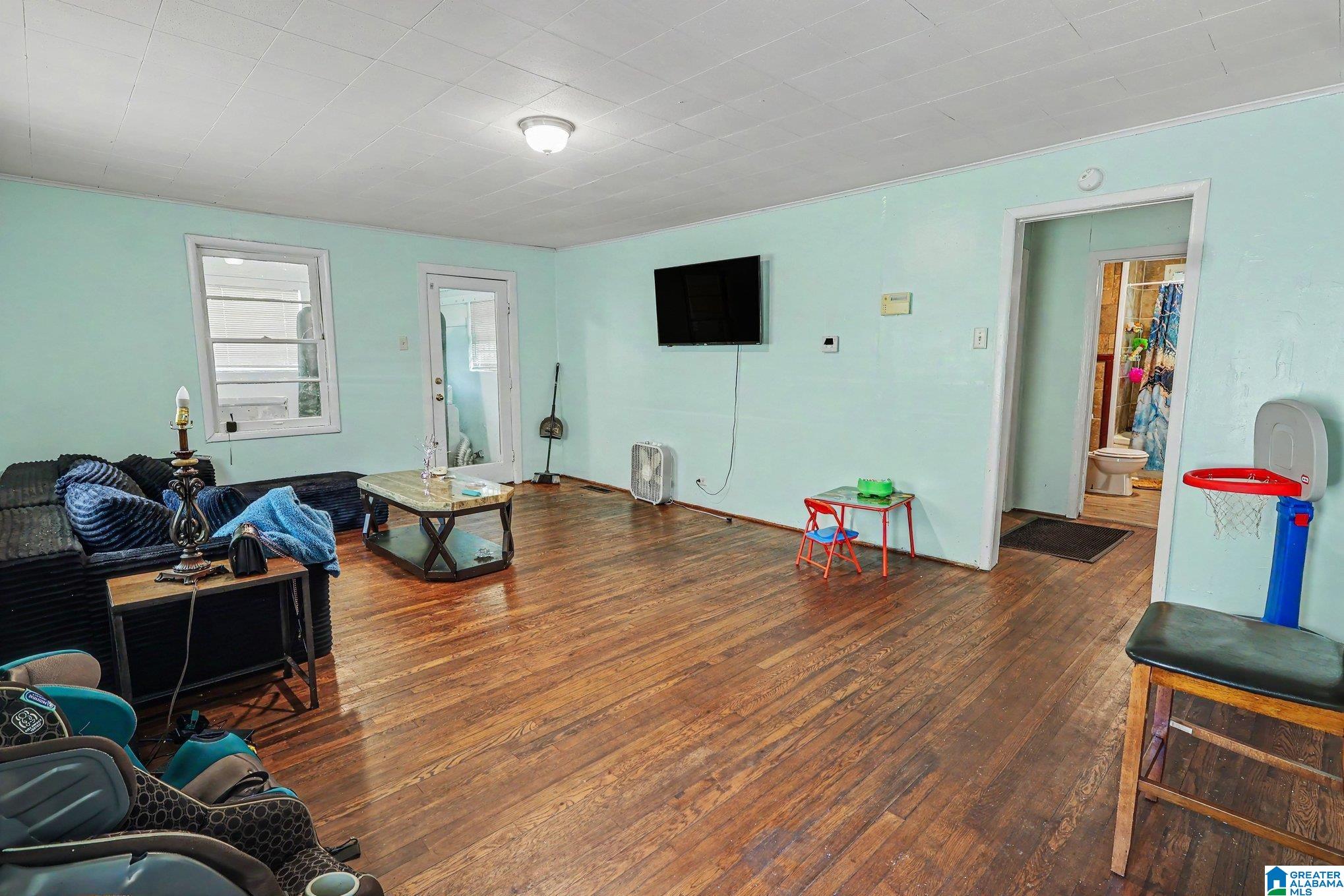 Photo 3 of Single family home for sale at 1120 Oak St, Birmingham, AL 35228 | MLS# 21460479 | Listing updated on 2026-07-31