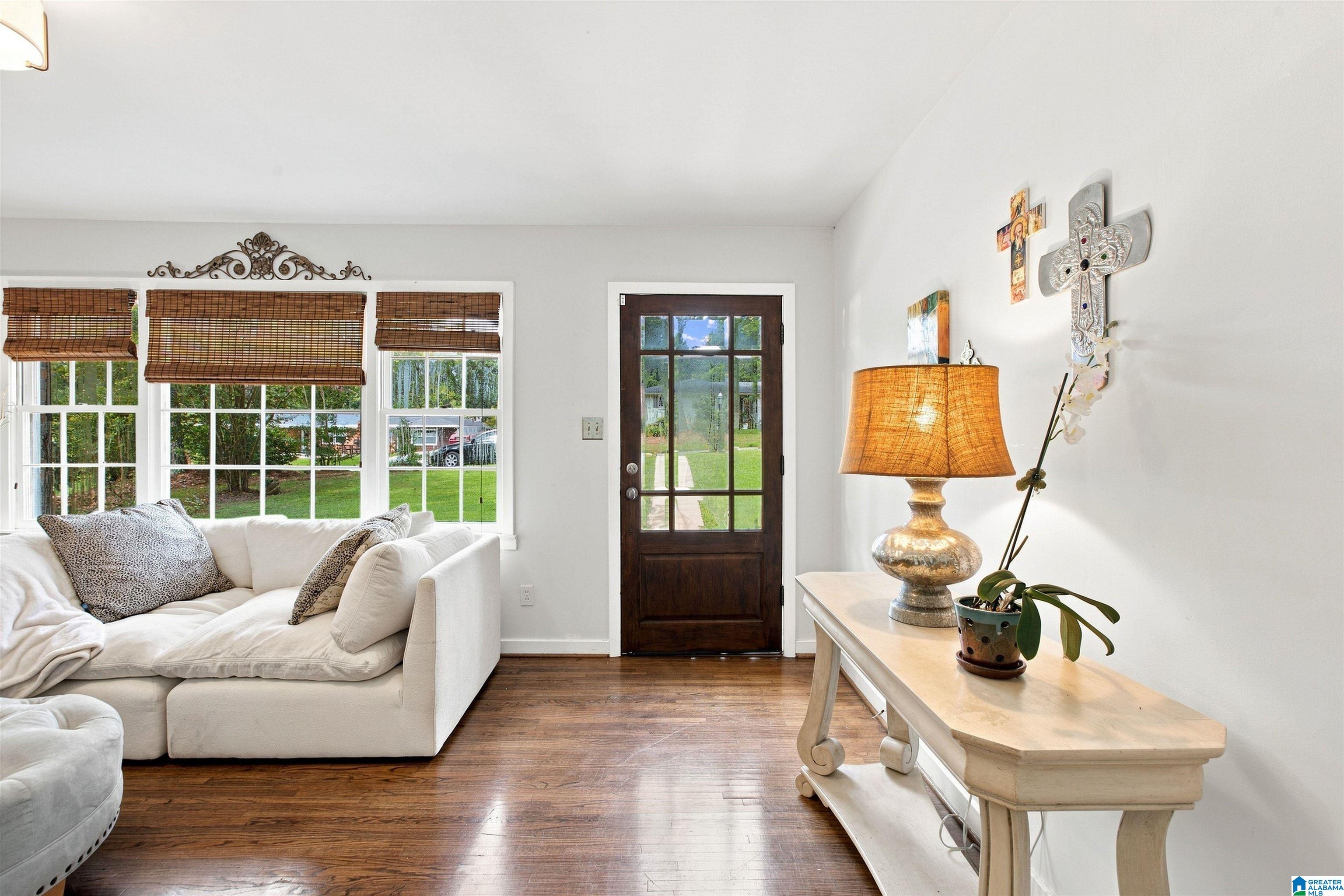 5th image of 2625 Southview Pl, Vestavia Hills, AL 35216 | MLS# 21460502
