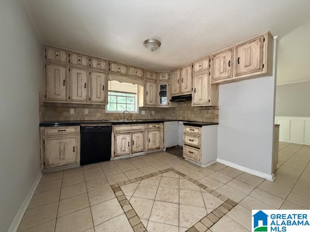 Photo 4 of Sale Pending at 2606 Rainier Dr NE, Birmingham, AL 35215 | MLS# 21460508 | Listing updated on 2026-09-11