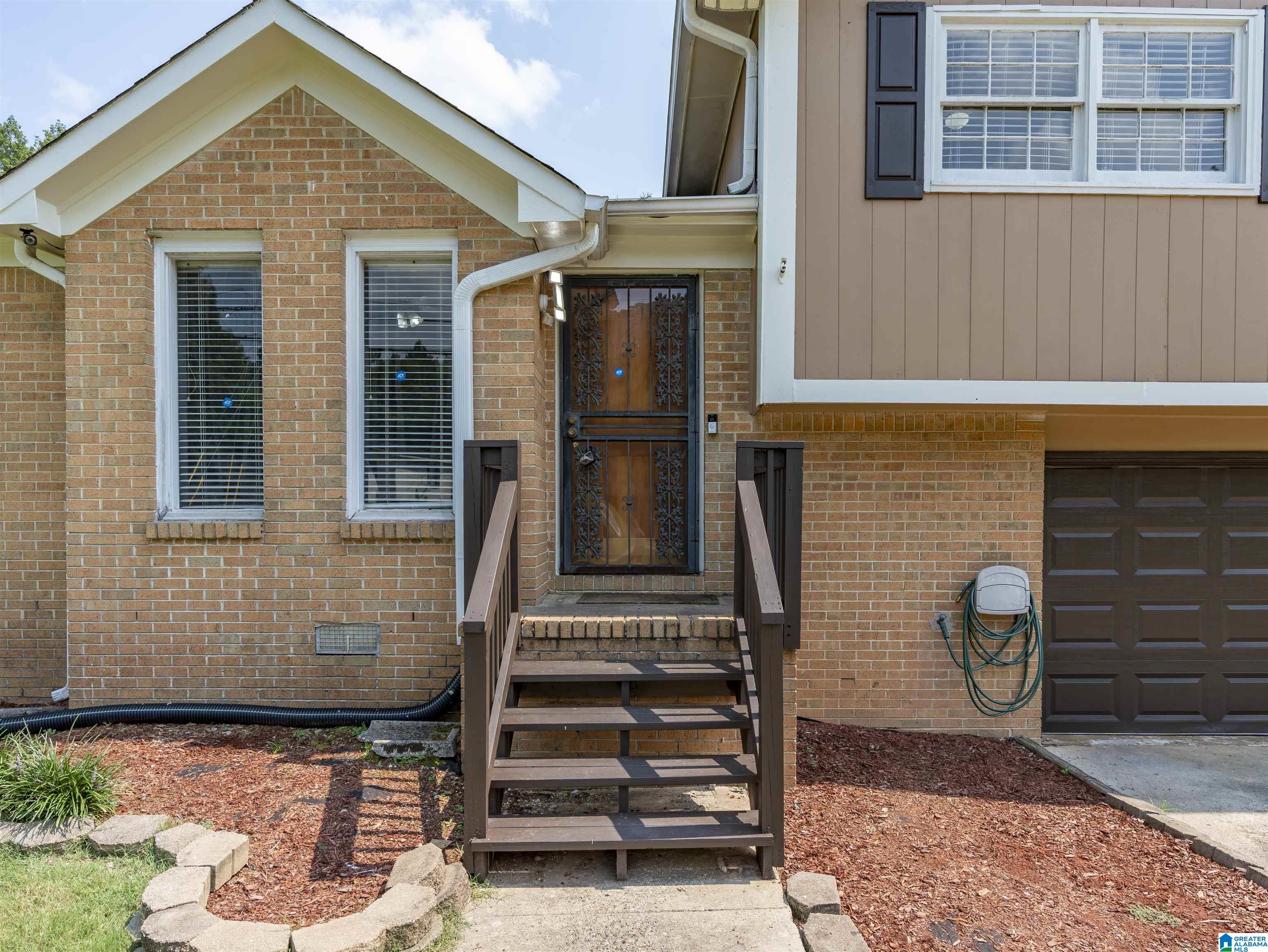 image of 537 16th Avenue Nw, Center Point, AL 35215 | MLS# 21460520