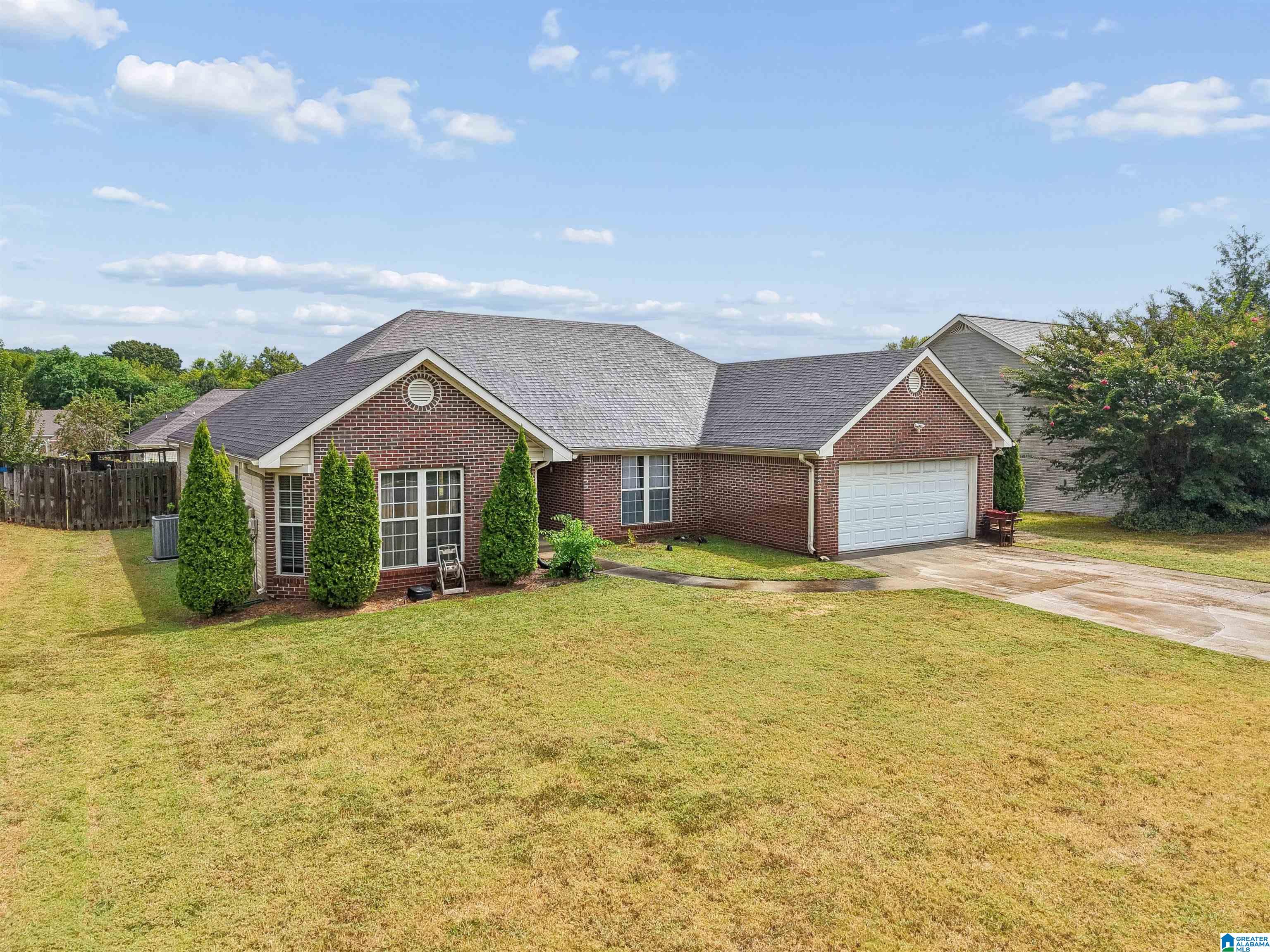 Photo 3 of Single family home for sale at 179 Stonehaven Dr, Pelham, AL 35124 | MLS# 21460524 | Listing updated on 2026-09-22