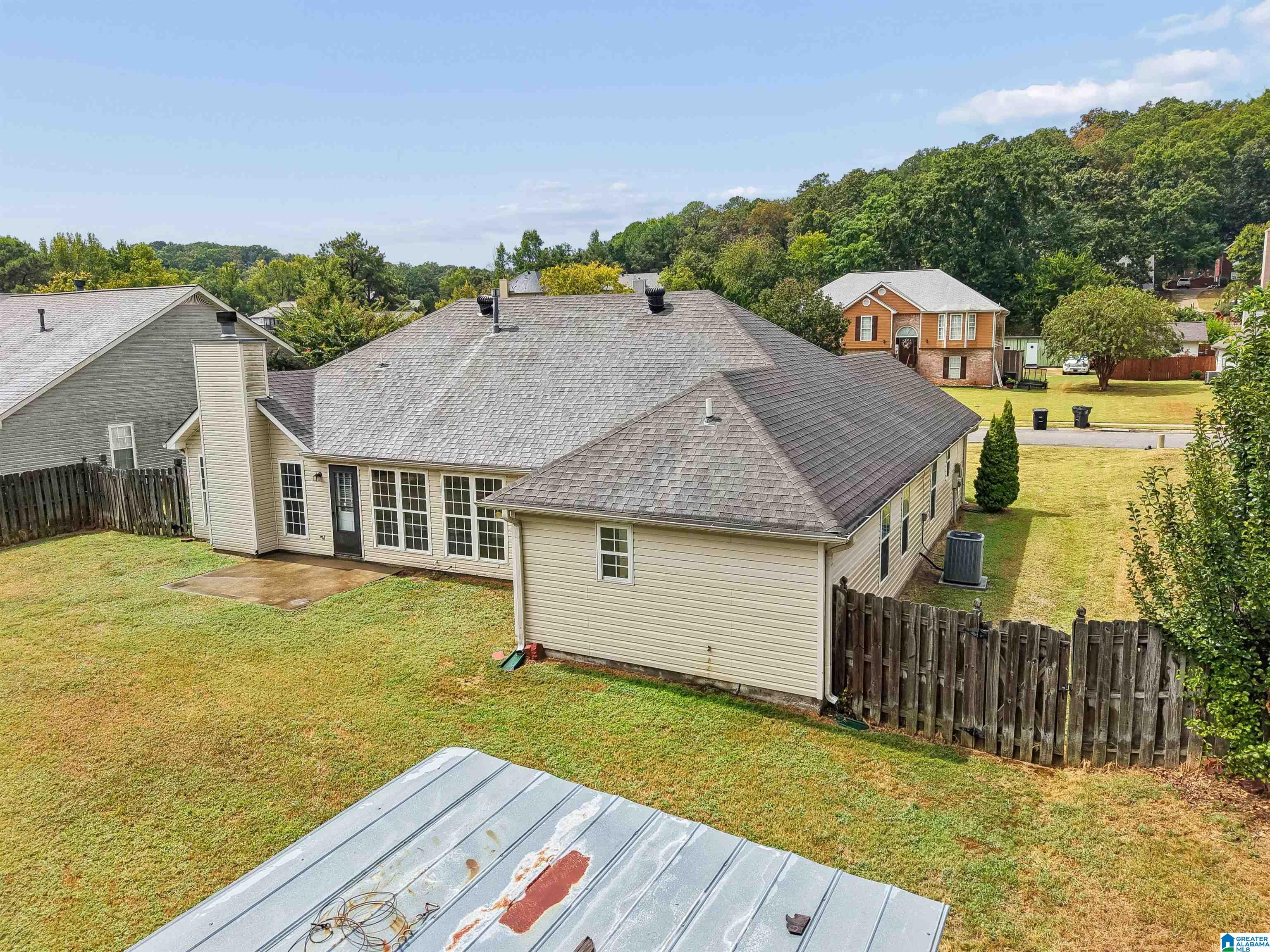 Photo 3 of Single family home for sale at 179 Stonehaven Dr, Pelham, AL 35124 | MLS# 21460524 | Listing updated on 2026-09-22