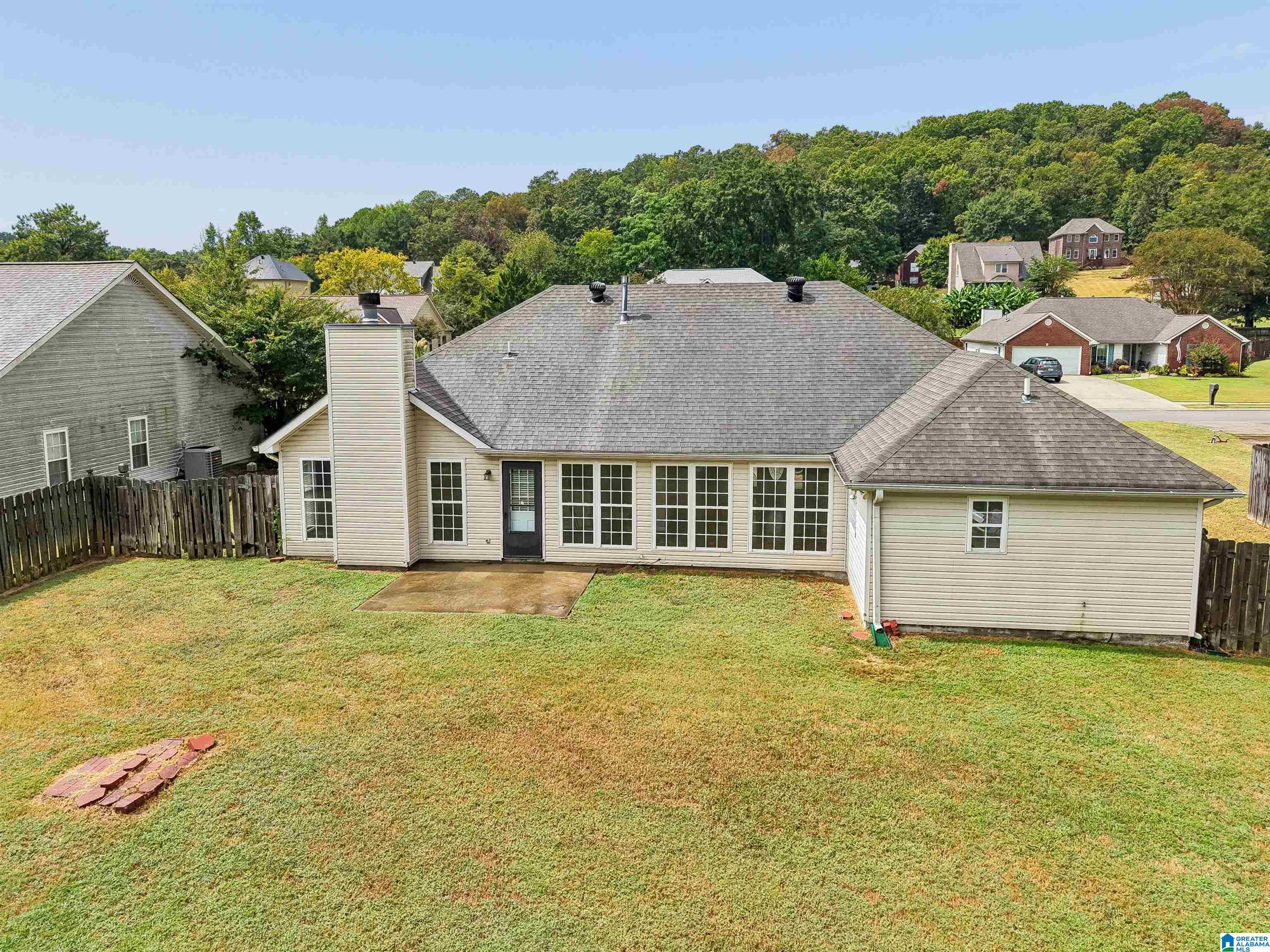 Photo 4 of Single family home for sale at 179 Stonehaven Dr, Pelham, AL 35124 | MLS# 21460524 | Listing updated on 2026-09-22