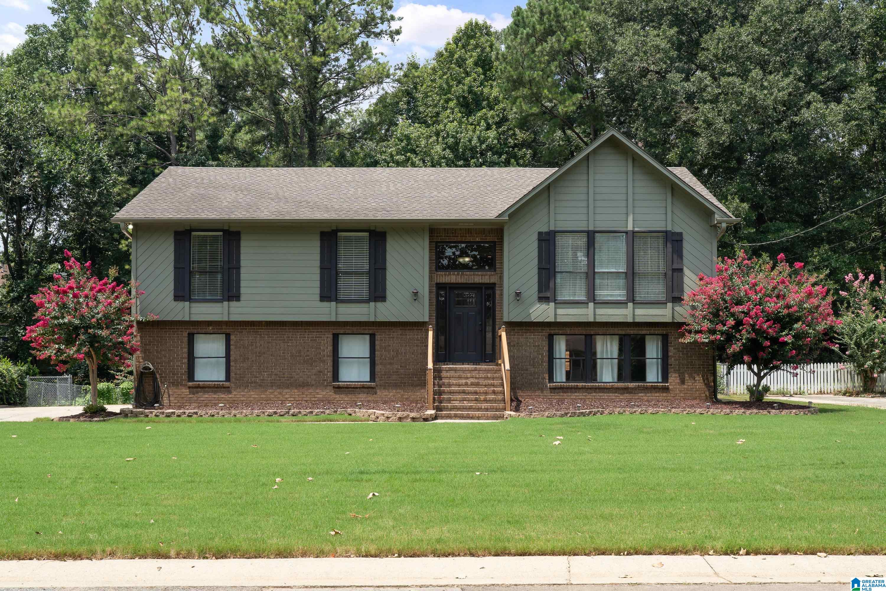 1st image of 1345 Willow Creek Pl, Alabaster, AL 35007 | MLS# 21460531