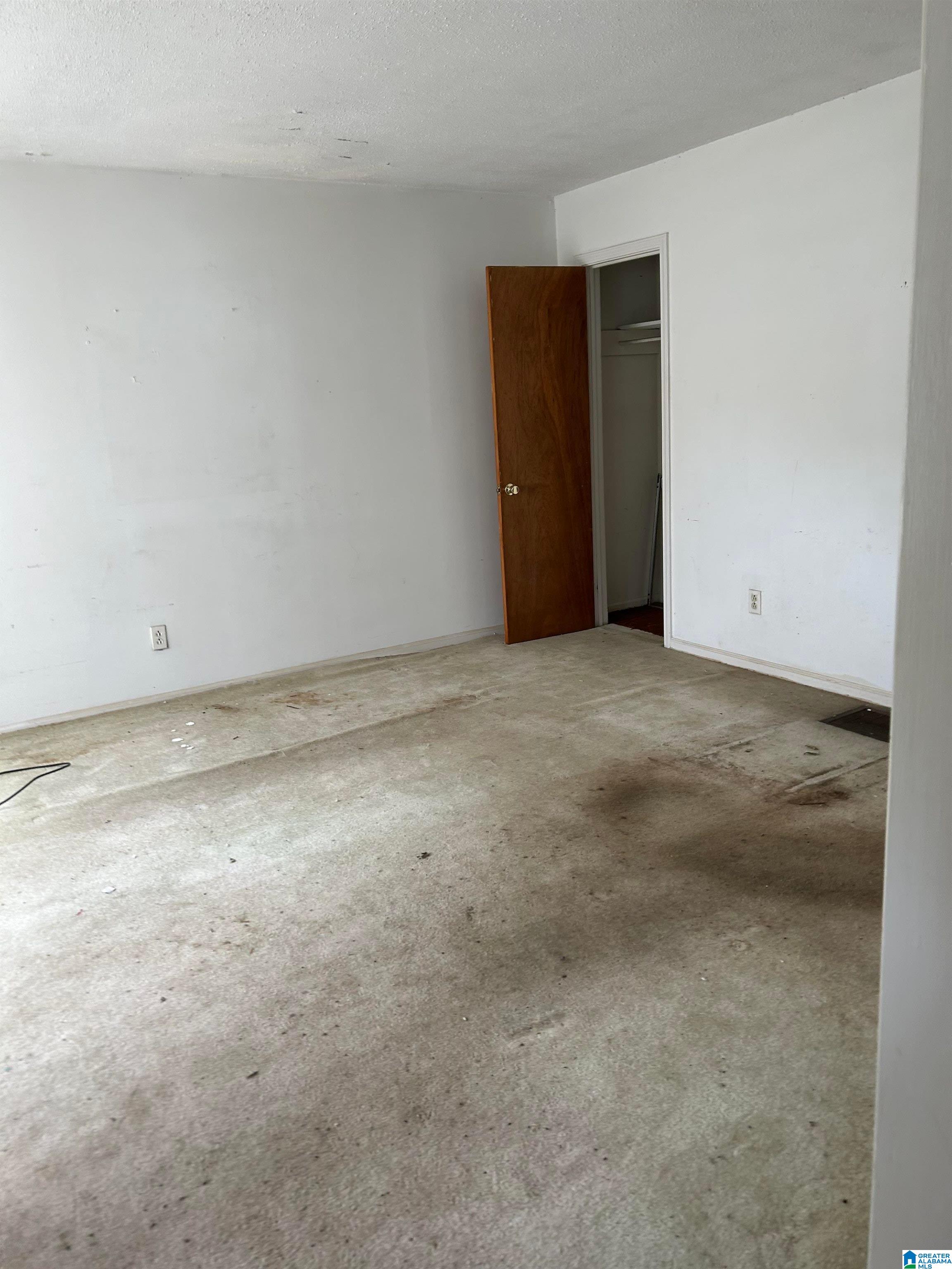 Photo 3 of Single family home for sale at 5316 Ter J, Birmingham, AL 35208 | MLS# 21460587 | Listing updated on 2026-07-30