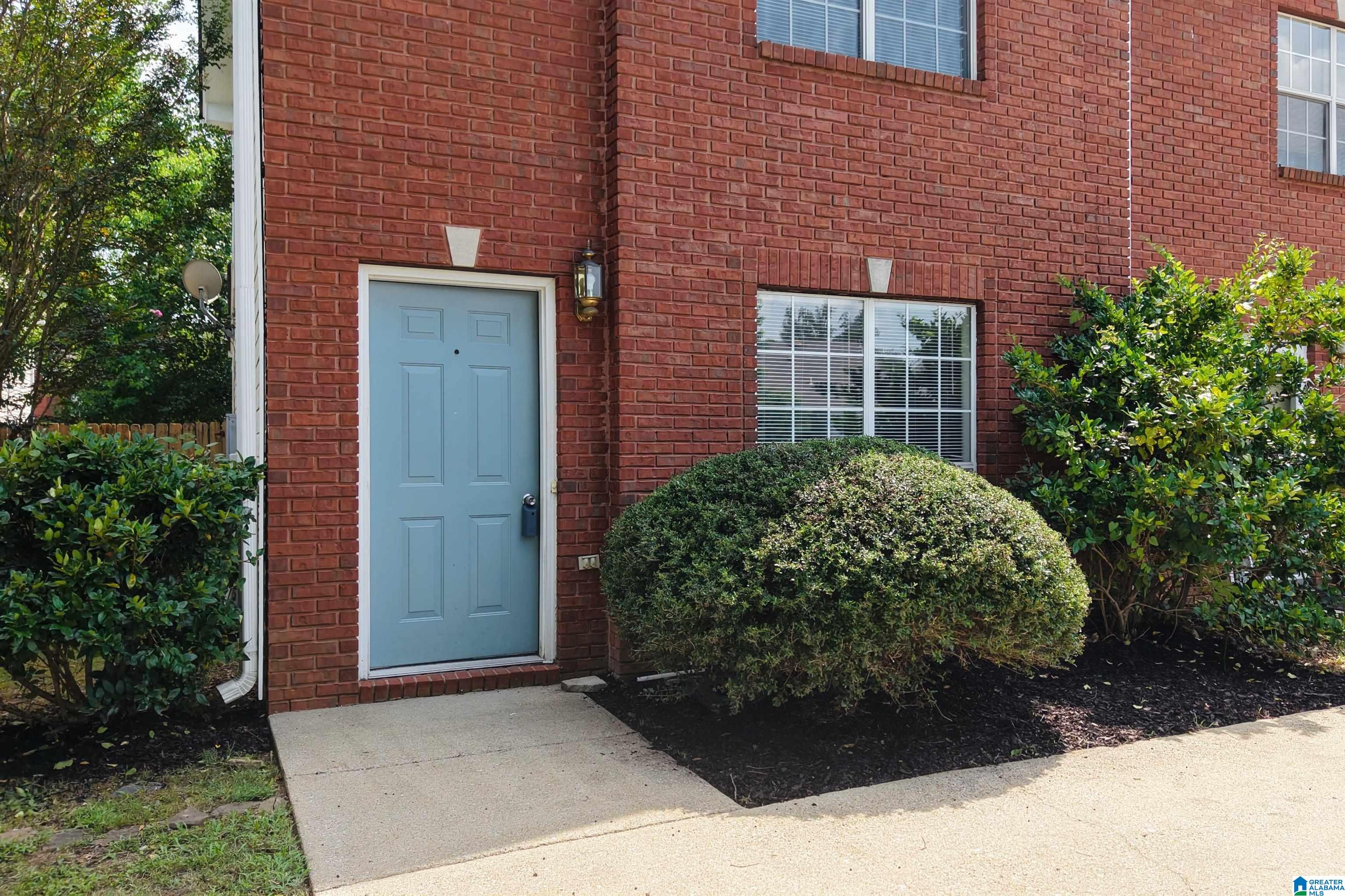 3rd image of 352 Rocky Ridge Circle, Helena, AL 35080 | MLS# 21460604