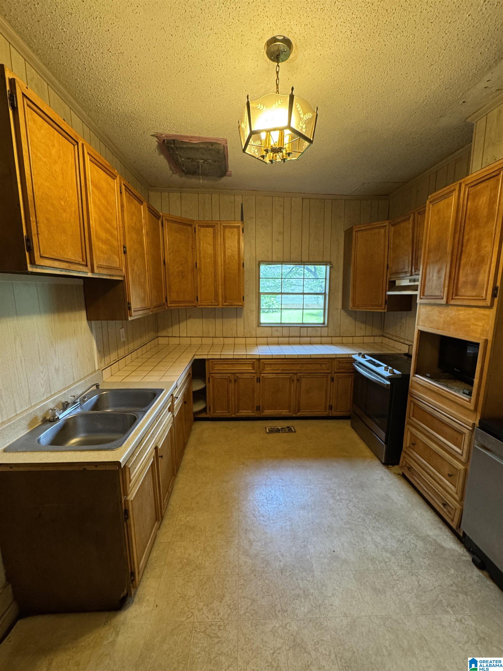 Photo 4 of Single family home for sale at 1009 Overton Ave, Birmingham, AL 35217 | MLS# 21460623 | Listing updated on 2026-07-30