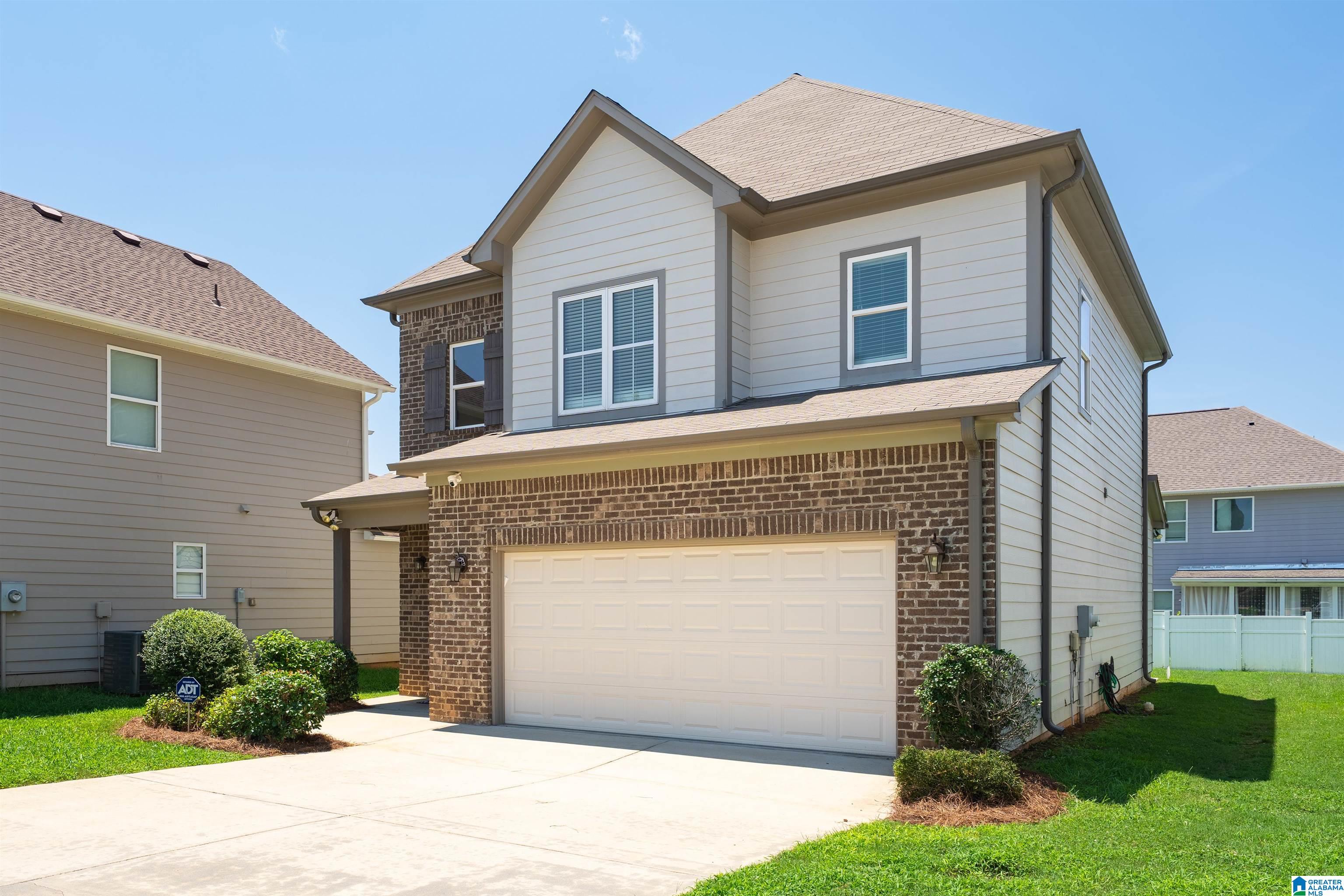 Photo 3 of Single family home for sale at 576 Union Sta Pl, Calera, AL 35040 | MLS# 21460650 | Listing updated on 2026-08-31