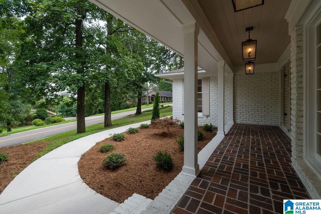 Photo 3 of Sale Pending at 3576 Springhill Rd, Mountain Brk, AL 35223 | MLS# 21460682 | Listing updated on 2026-09-01