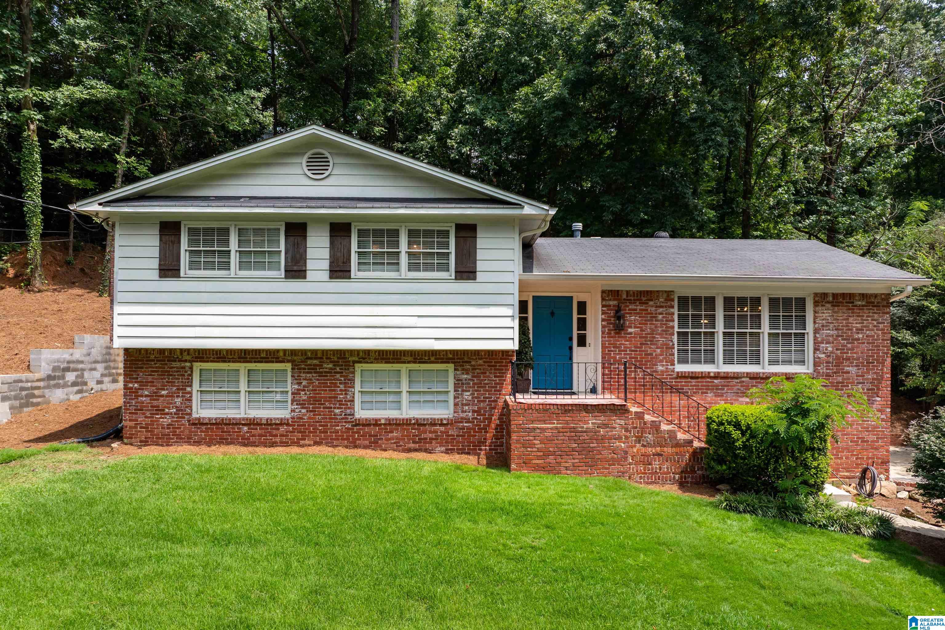 1st image of 3217 Wisteria Dr, Hoover, AL 35216 | MLS# 21460693