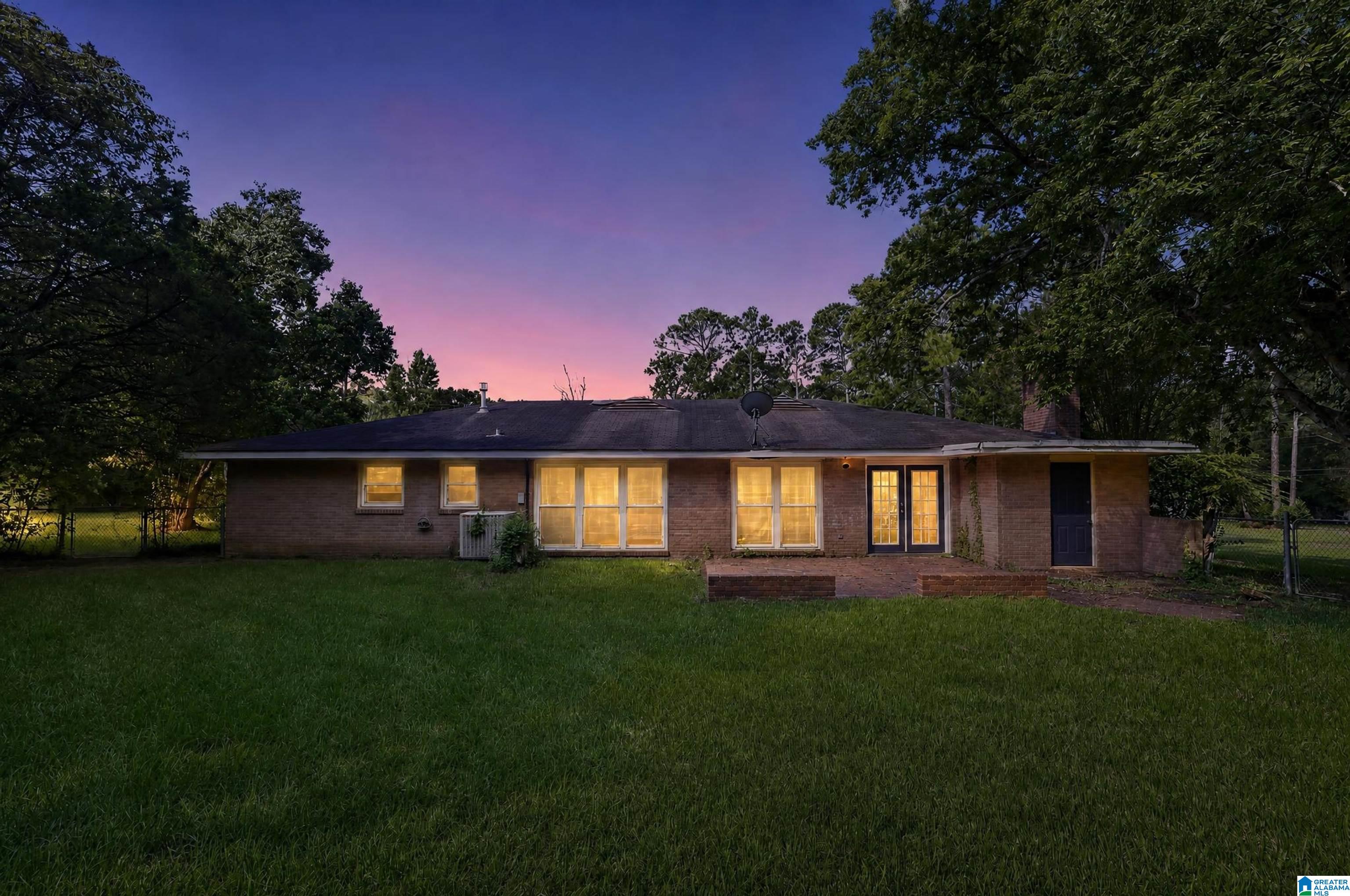 Photo 1 of Single family home for sale at 2733 Hermitage Dr, Montgomery, AL 36111 | MLS# 21460709 | Listing updated on 2026-09-10