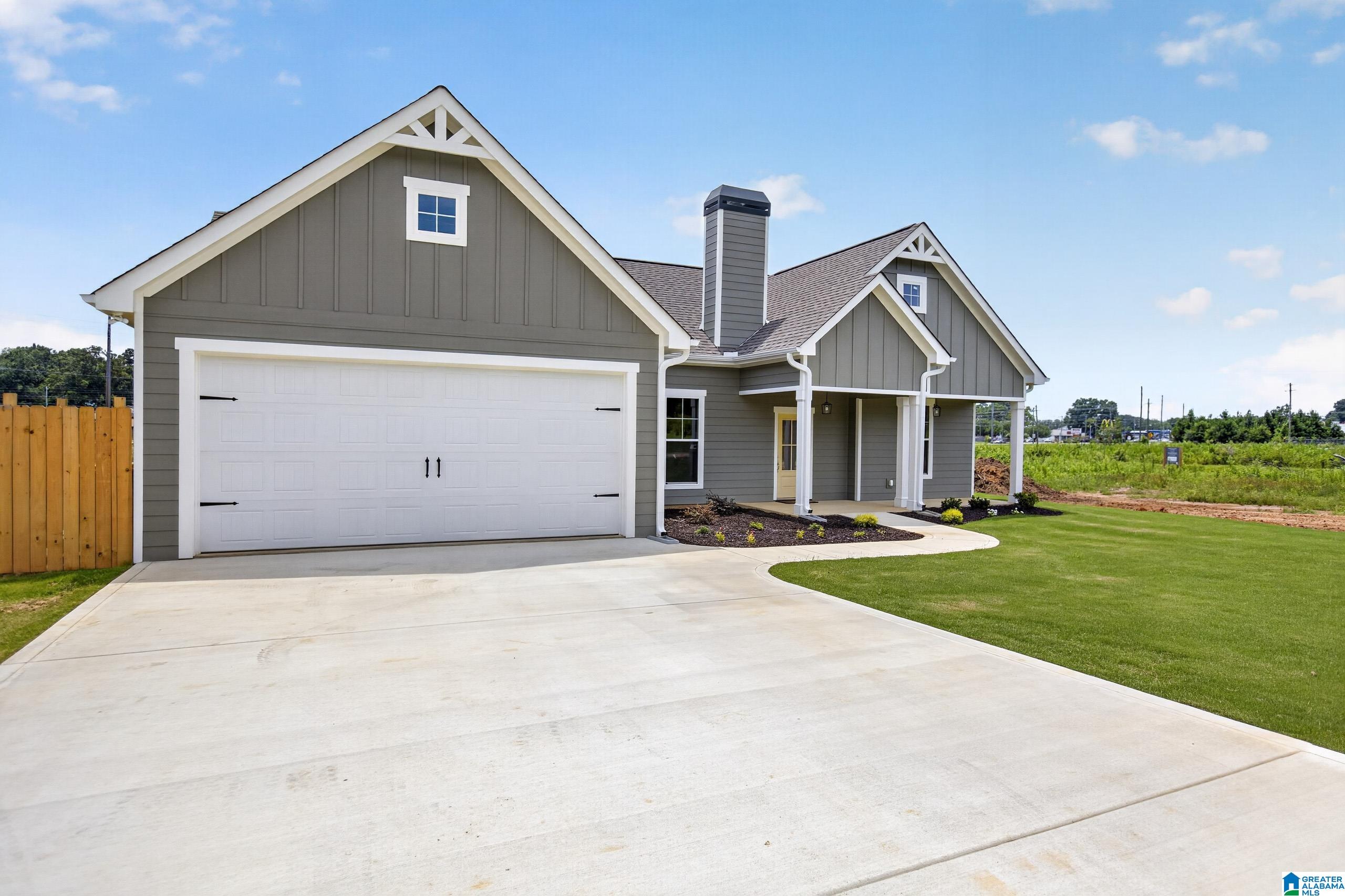3rd image of 102 Merrimac Dr, Piedmont, AL 36272 | MLS# 21460714