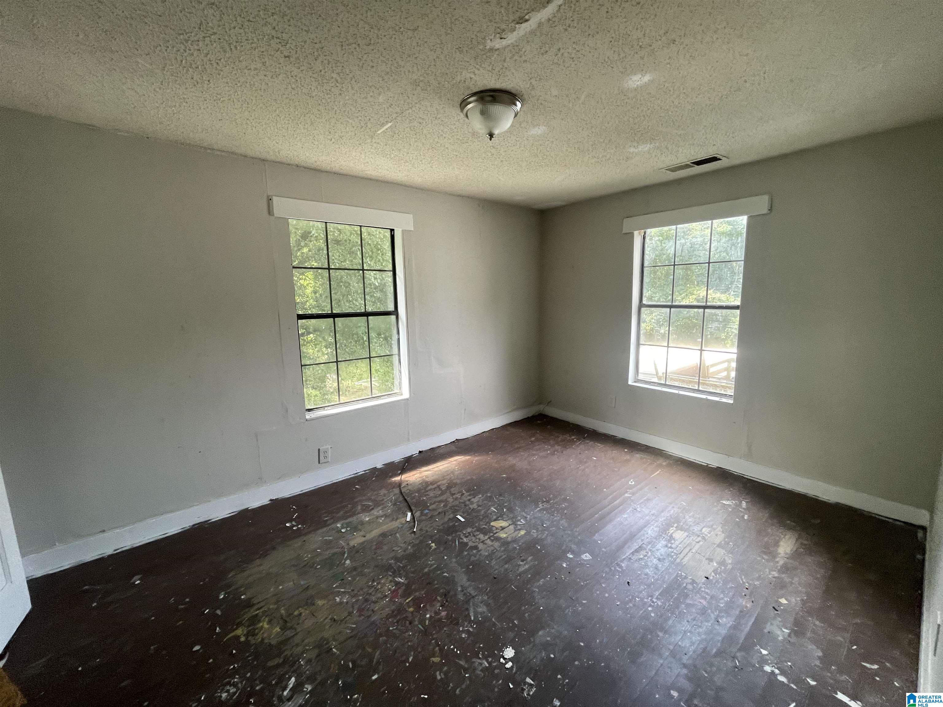Photo 3 of Single family home for sale at 1202 15th Street, Birmingham, AL 35228 | MLS# 21460757 | Listing updated on 2026-08-28