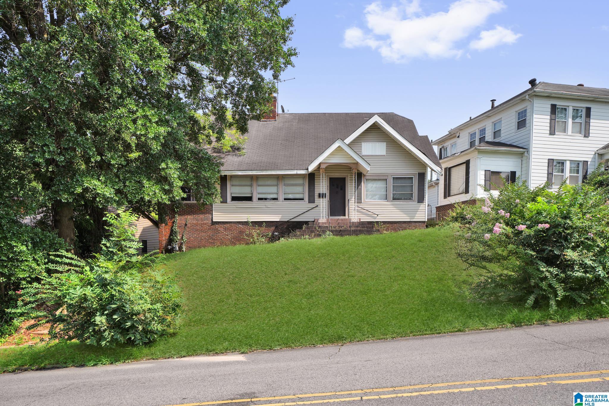2nd image of 825 Valley Road Pl, Birmingham, AL 35208 | MLS# 21460769