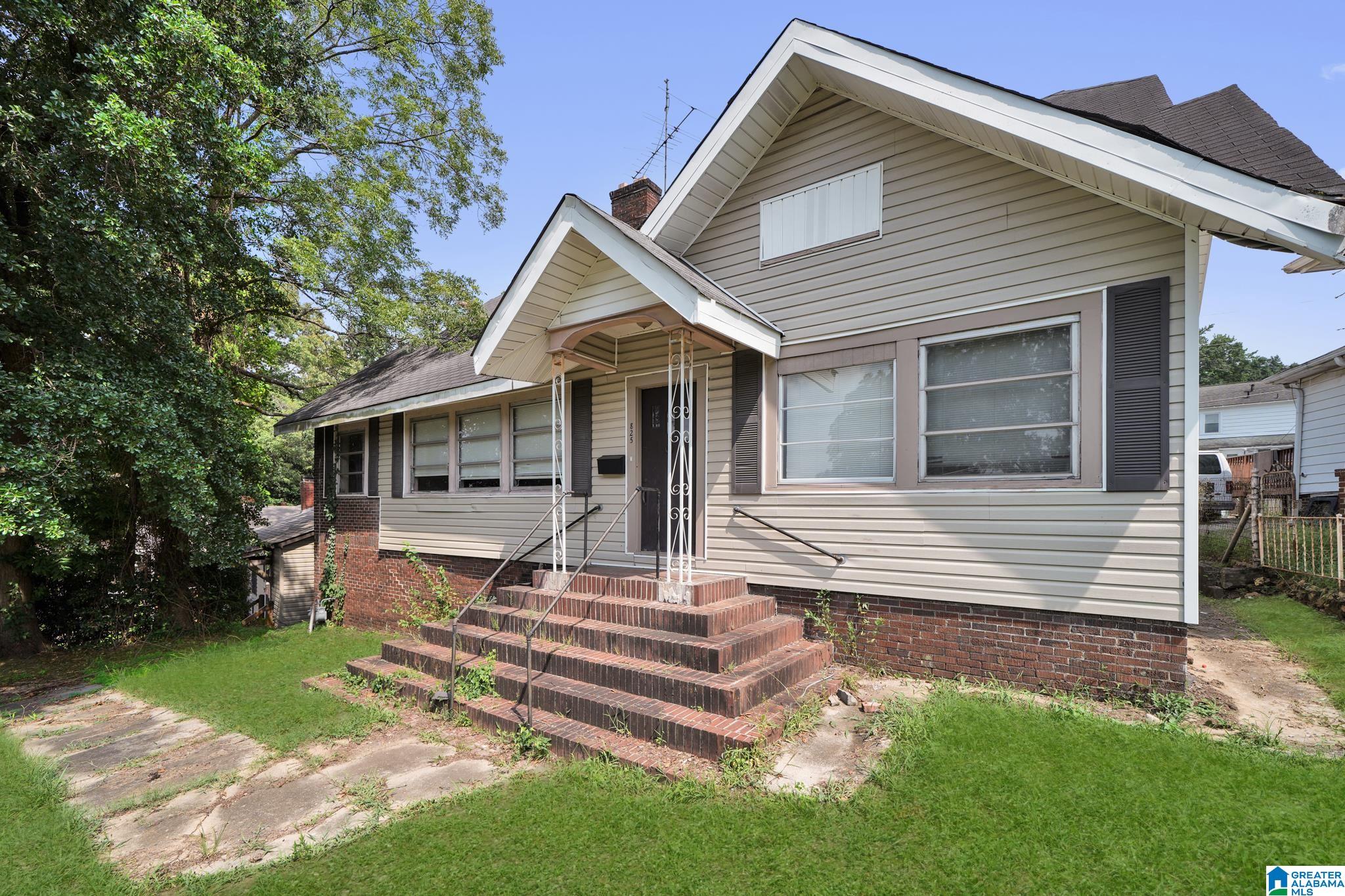 4th image of 825 Valley Road Pl, Birmingham, AL 35208 | MLS# 21460769