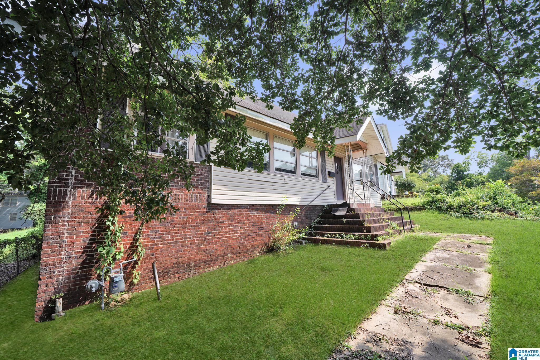 5th image of 825 Valley Road Pl, Birmingham, AL 35208 | MLS# 21460769