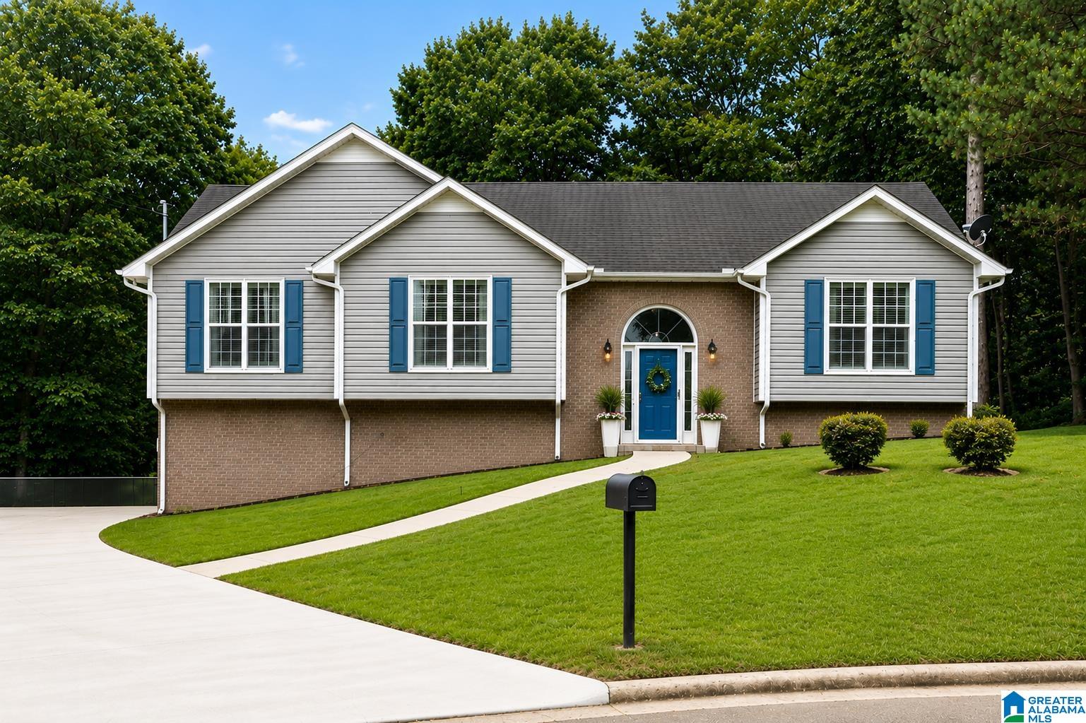 1st image of 104 Forest Hills Terrace, Alabaster, AL 35007 | MLS# 21460787