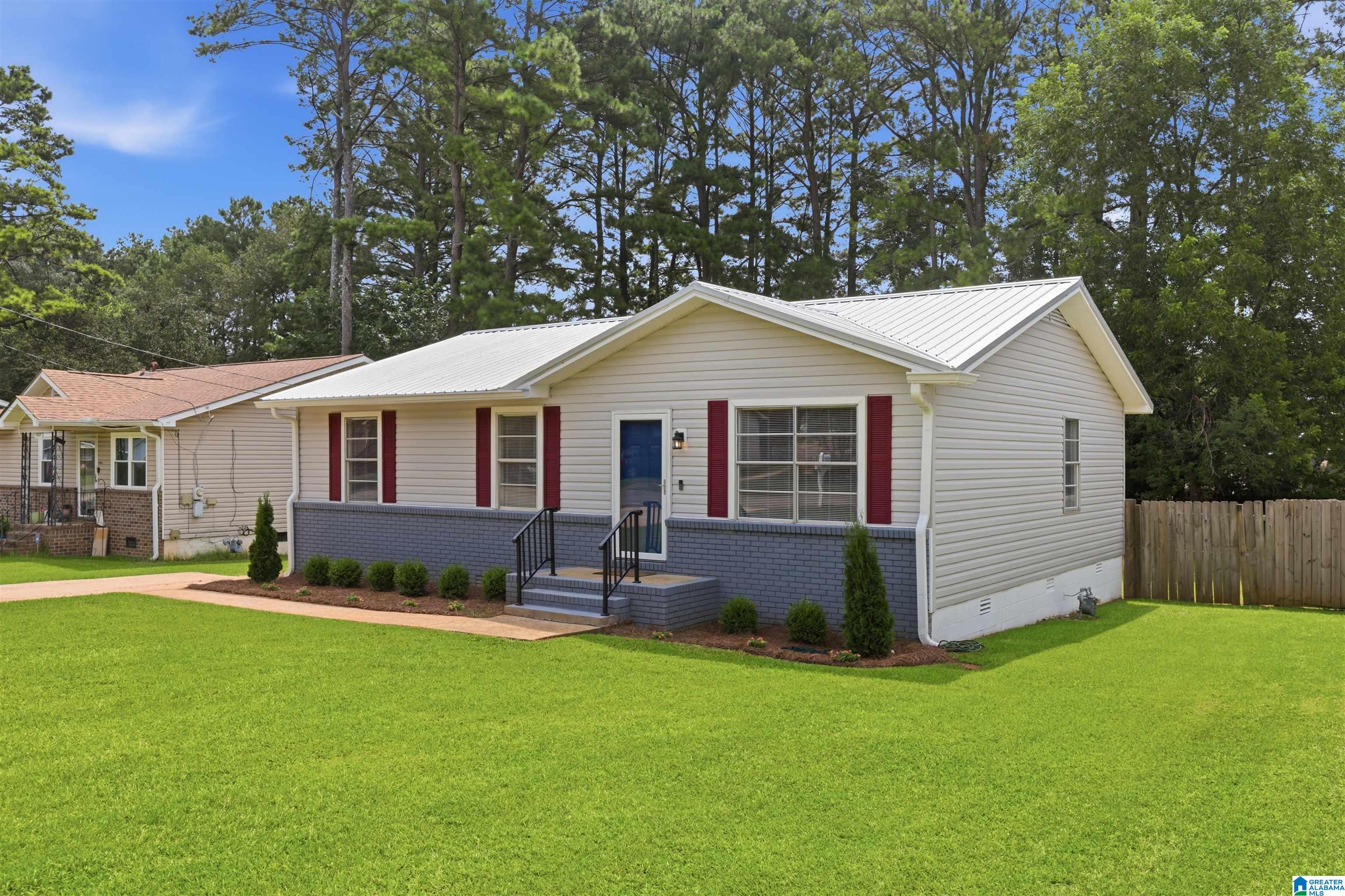 3rd image of 1313 25Th Avenue N, Bessemer, AL 35023 | MLS# 21460808