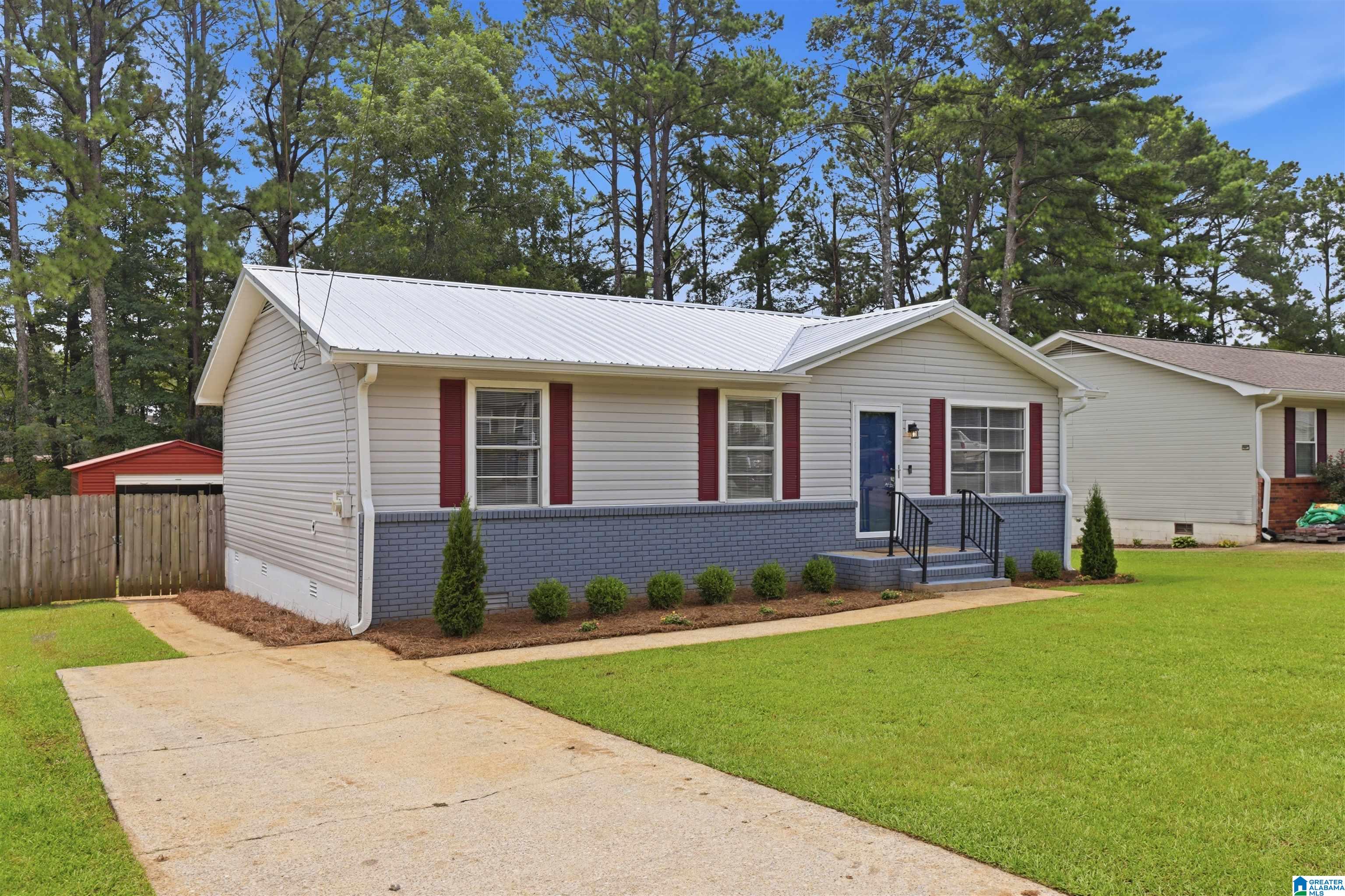 4th image of 1313 25Th Avenue N, Bessemer, AL 35023 | MLS# 21460808